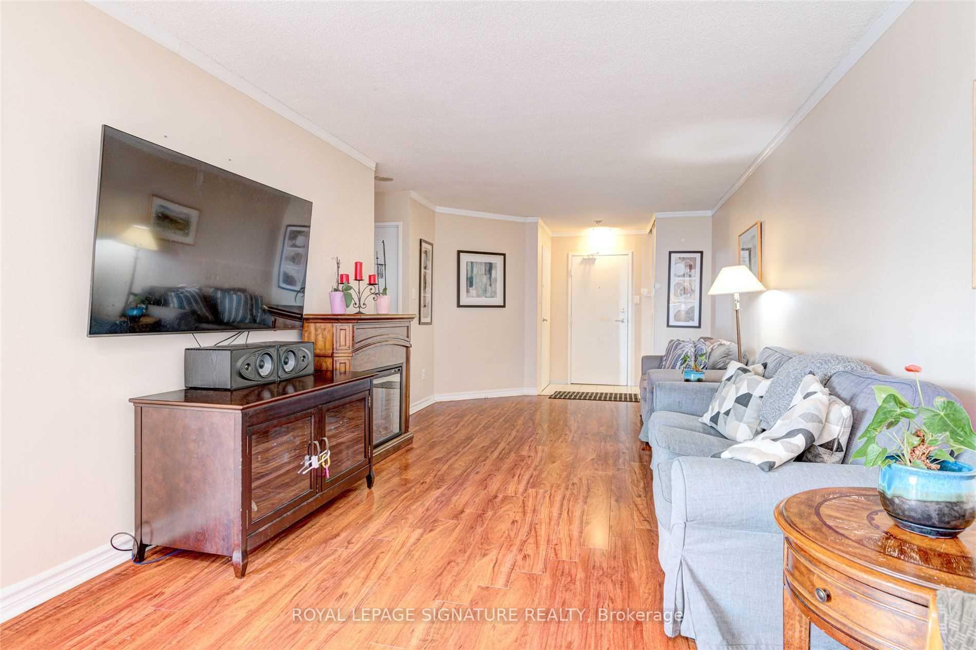Photo 7 of Unit 1406, 5 Rowntree Road, Etobicoke, Mount Olive-Silverstone-Jamestown — HOMEH
