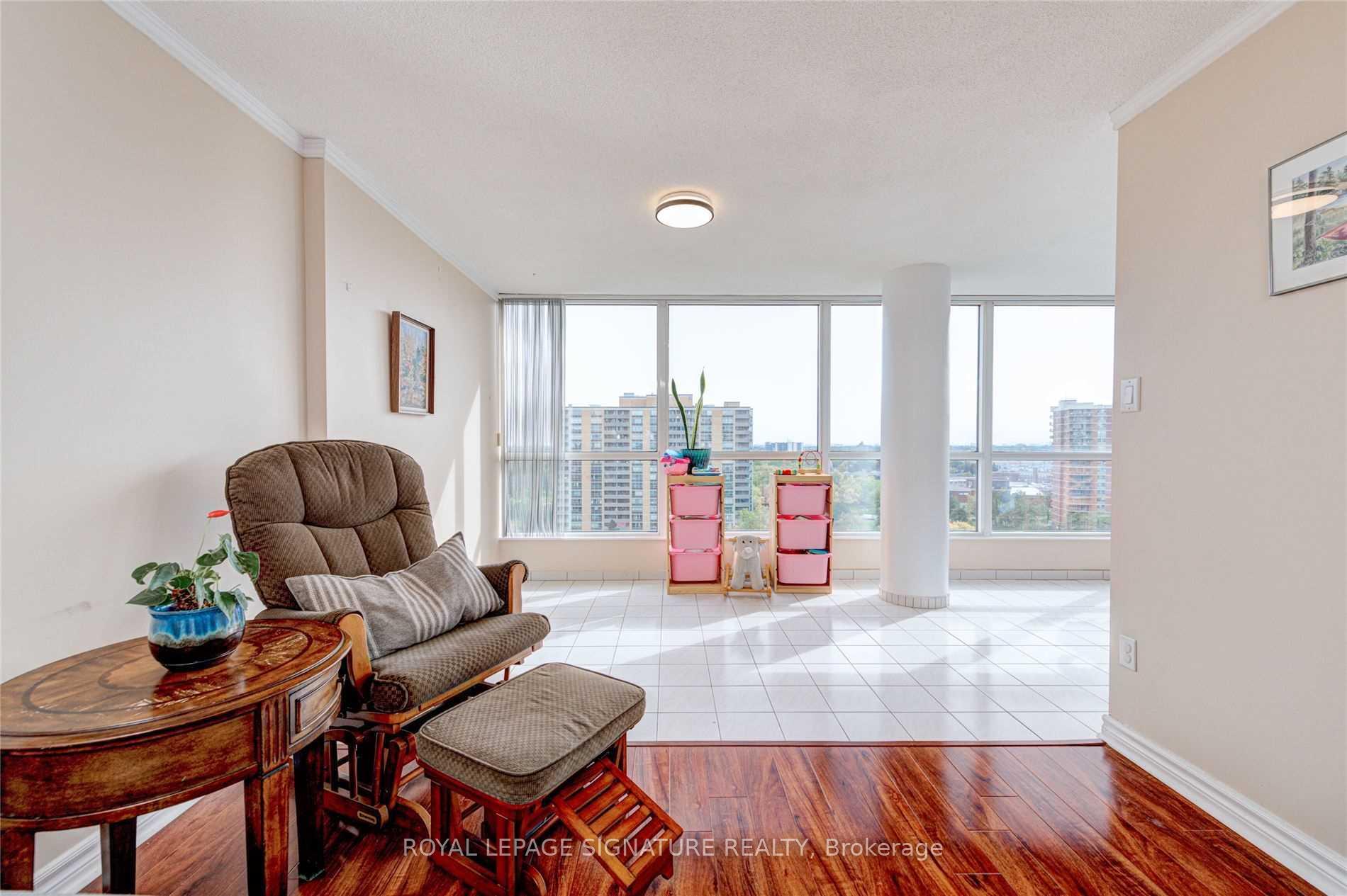 Photo 14 of Unit 1406, 5 Rowntree Road, Etobicoke, Mount Olive-Silverstone-Jamestown — HOMEH