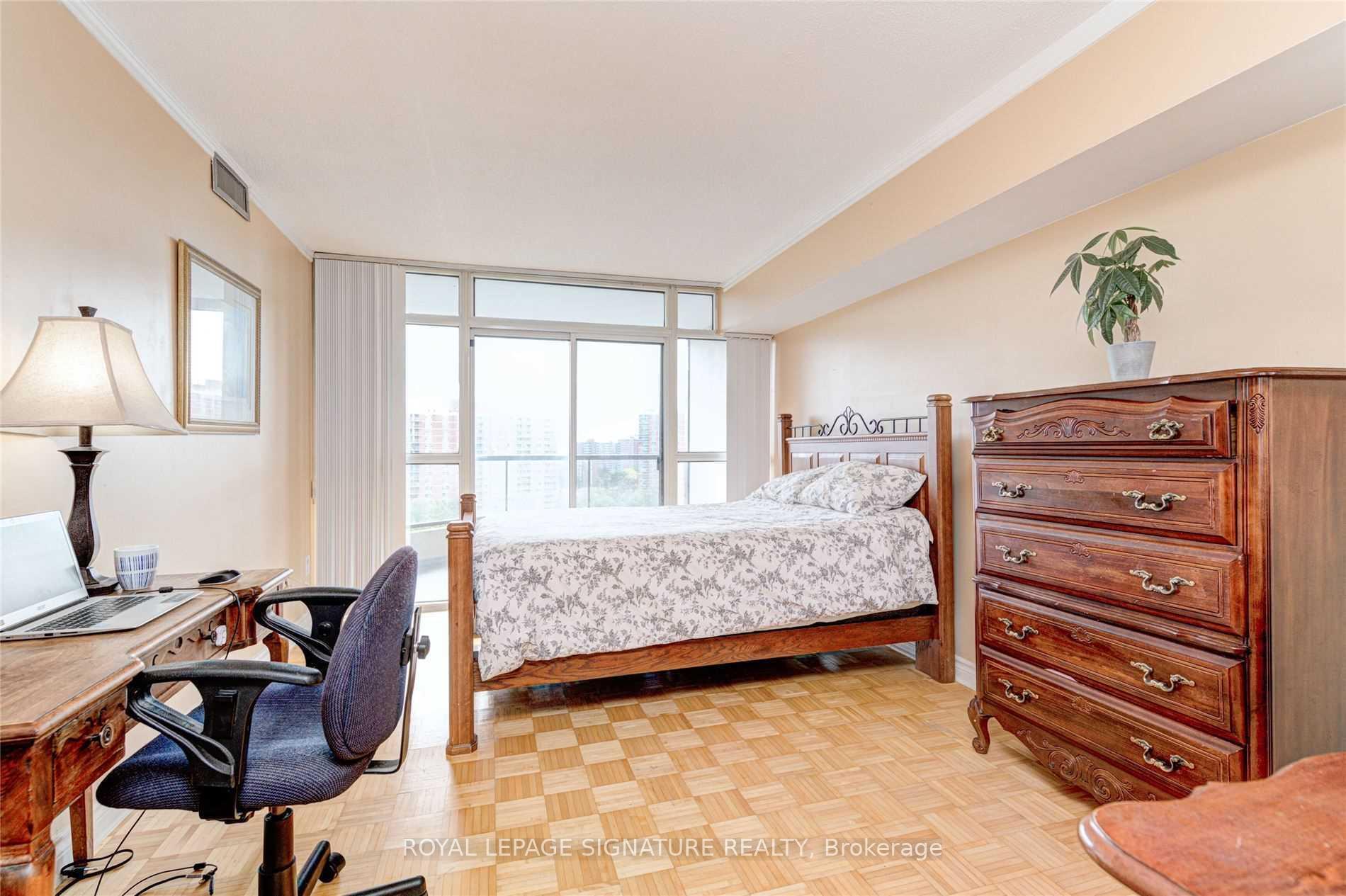 Photo 15 of Unit 1406, 5 Rowntree Road, Etobicoke, Mount Olive-Silverstone-Jamestown — HOMEH