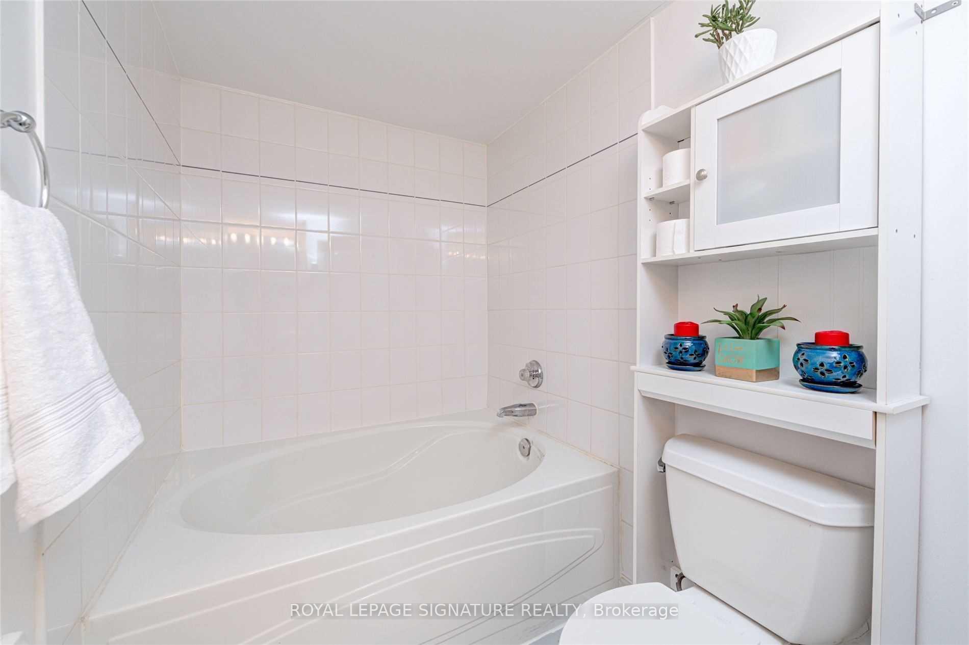 Photo 19 of Unit 1406, 5 Rowntree Road, Etobicoke, Mount Olive-Silverstone-Jamestown — HOMEH