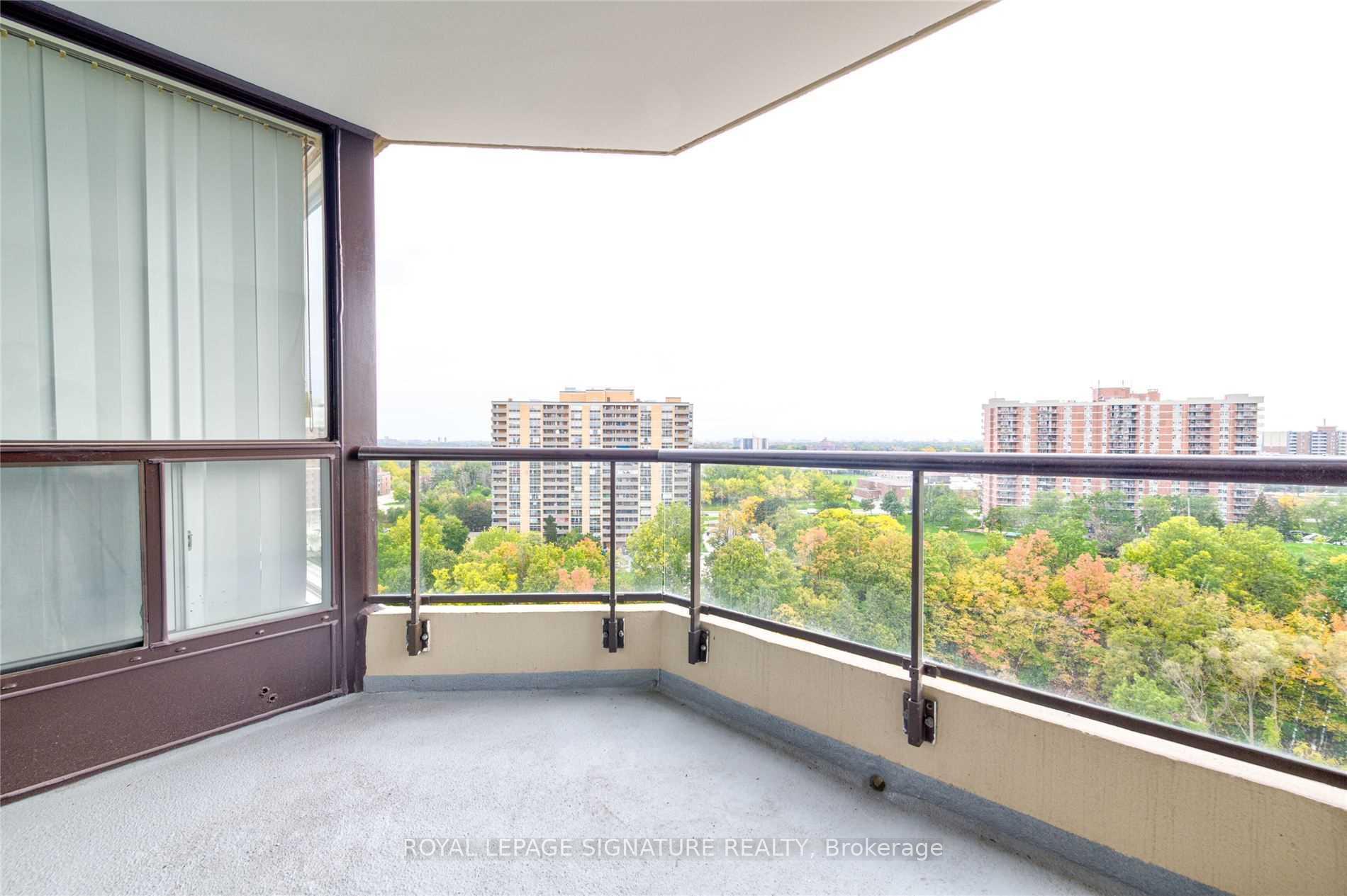 Photo 23 of Unit 1406, 5 Rowntree Road, Etobicoke, Mount Olive-Silverstone-Jamestown — HOMEH