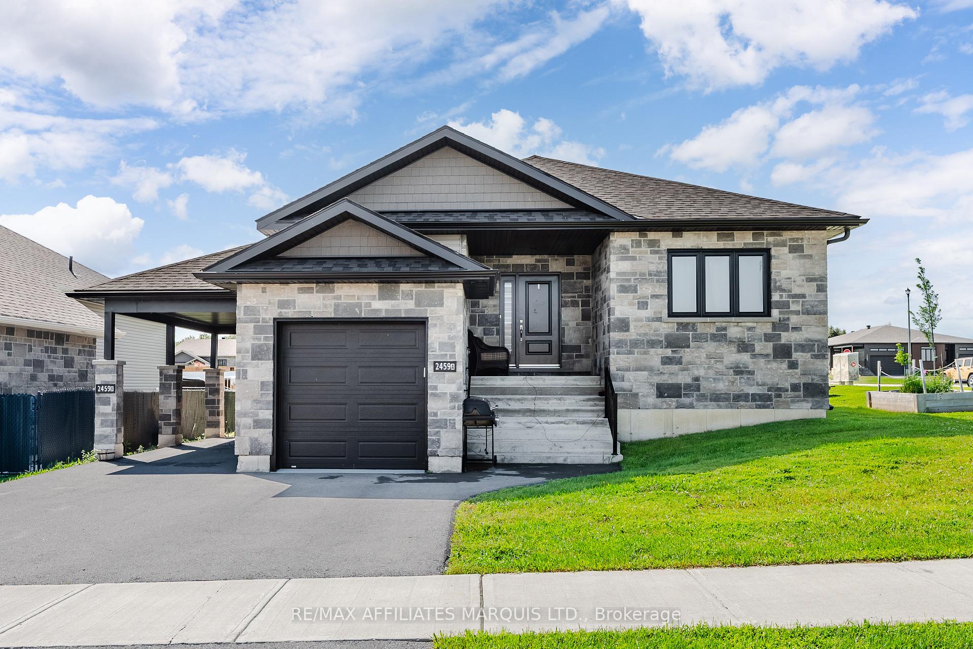 Photo 2 of 2459 Watson Crescent, Cornwall, Cornwall — HOMEH