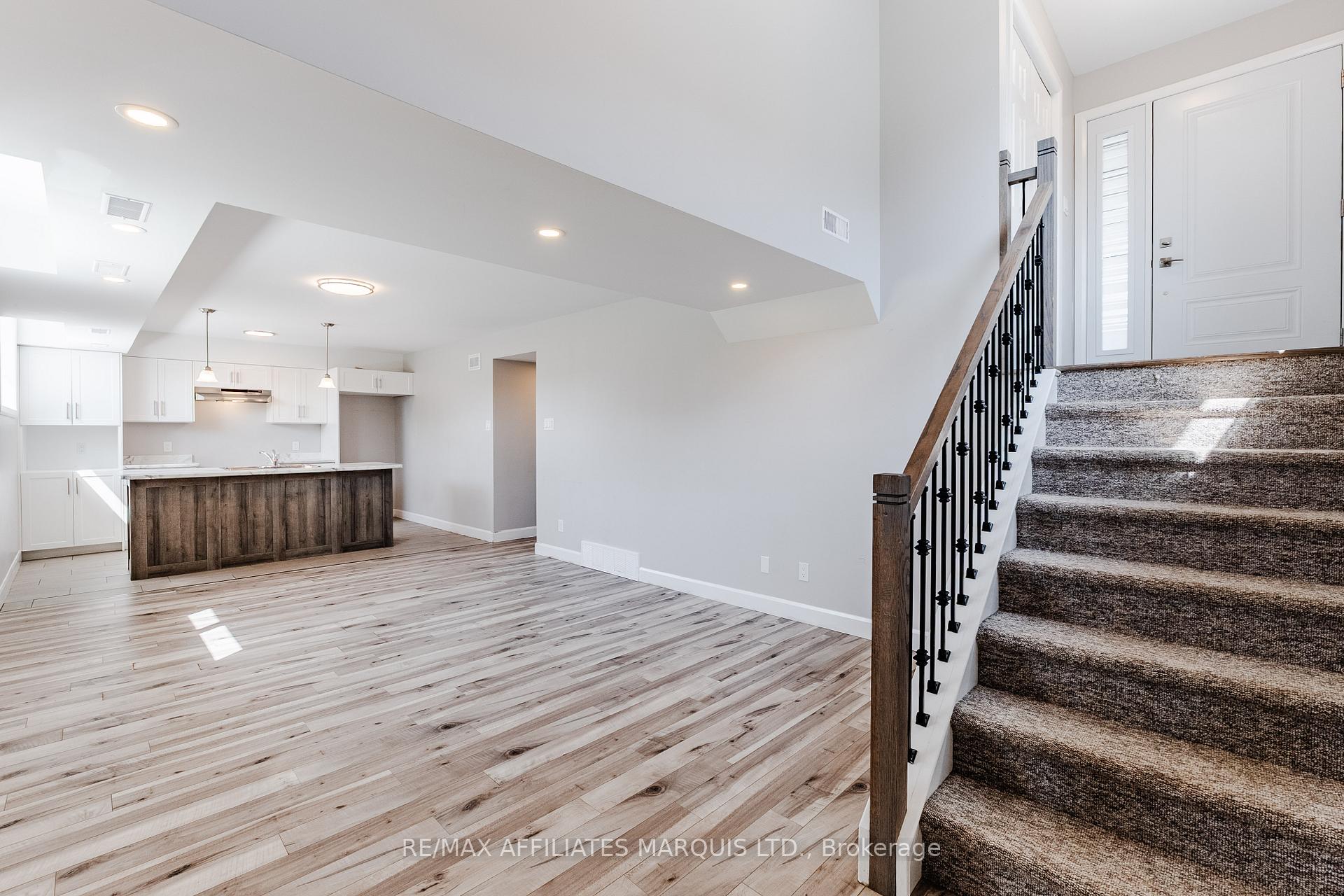 Photo 8 of 2459 Watson Crescent, Cornwall, Cornwall — HOMEH