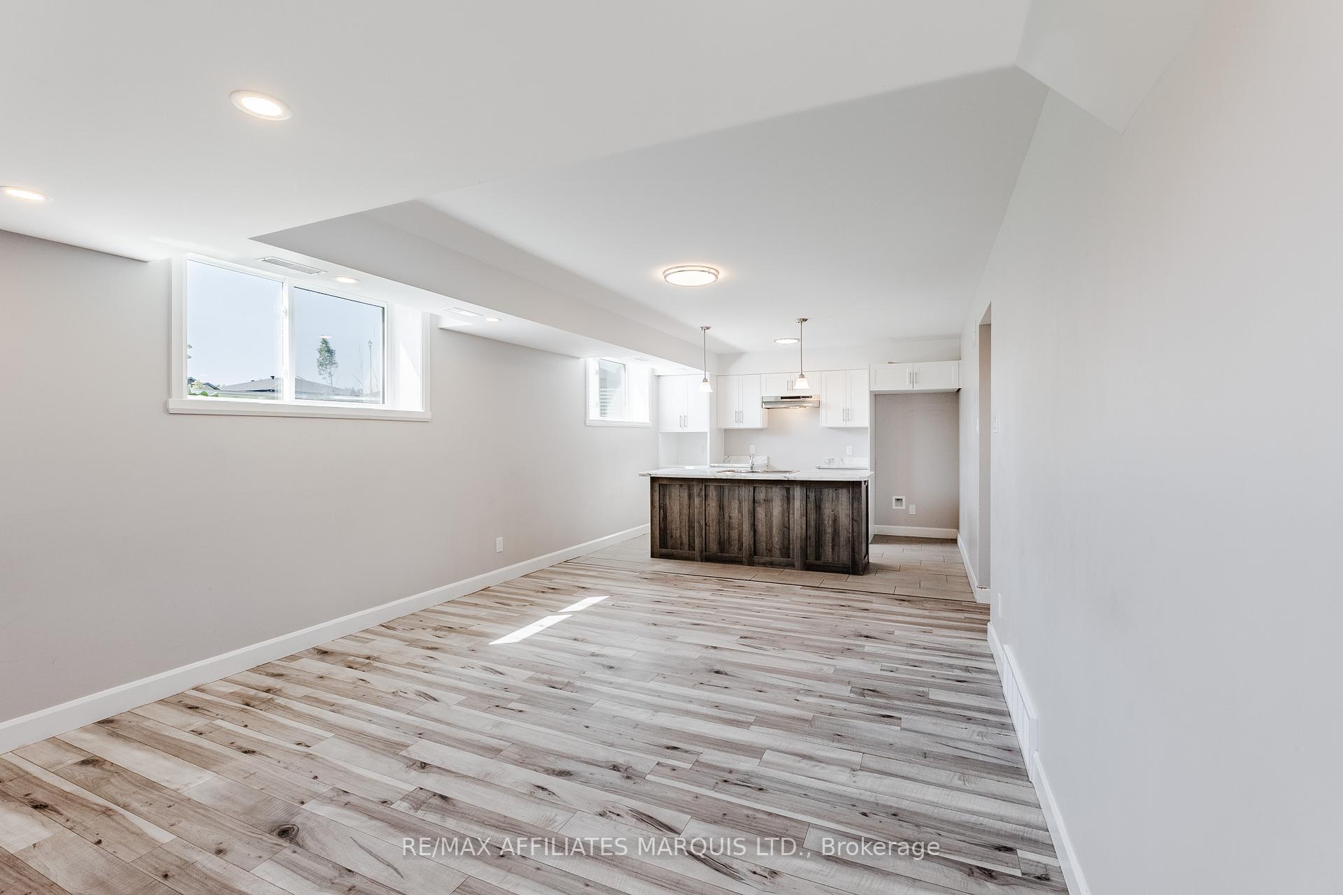 Photo 12 of 2459 Watson Crescent, Cornwall, Cornwall — HOMEH