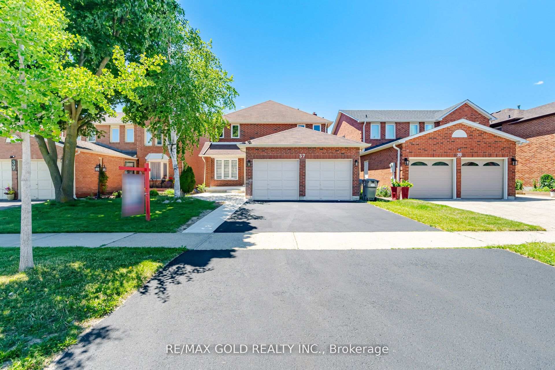 Photo 1 of 37 Lord Simcoe Drive, Brampton, Westgate — HOMEH