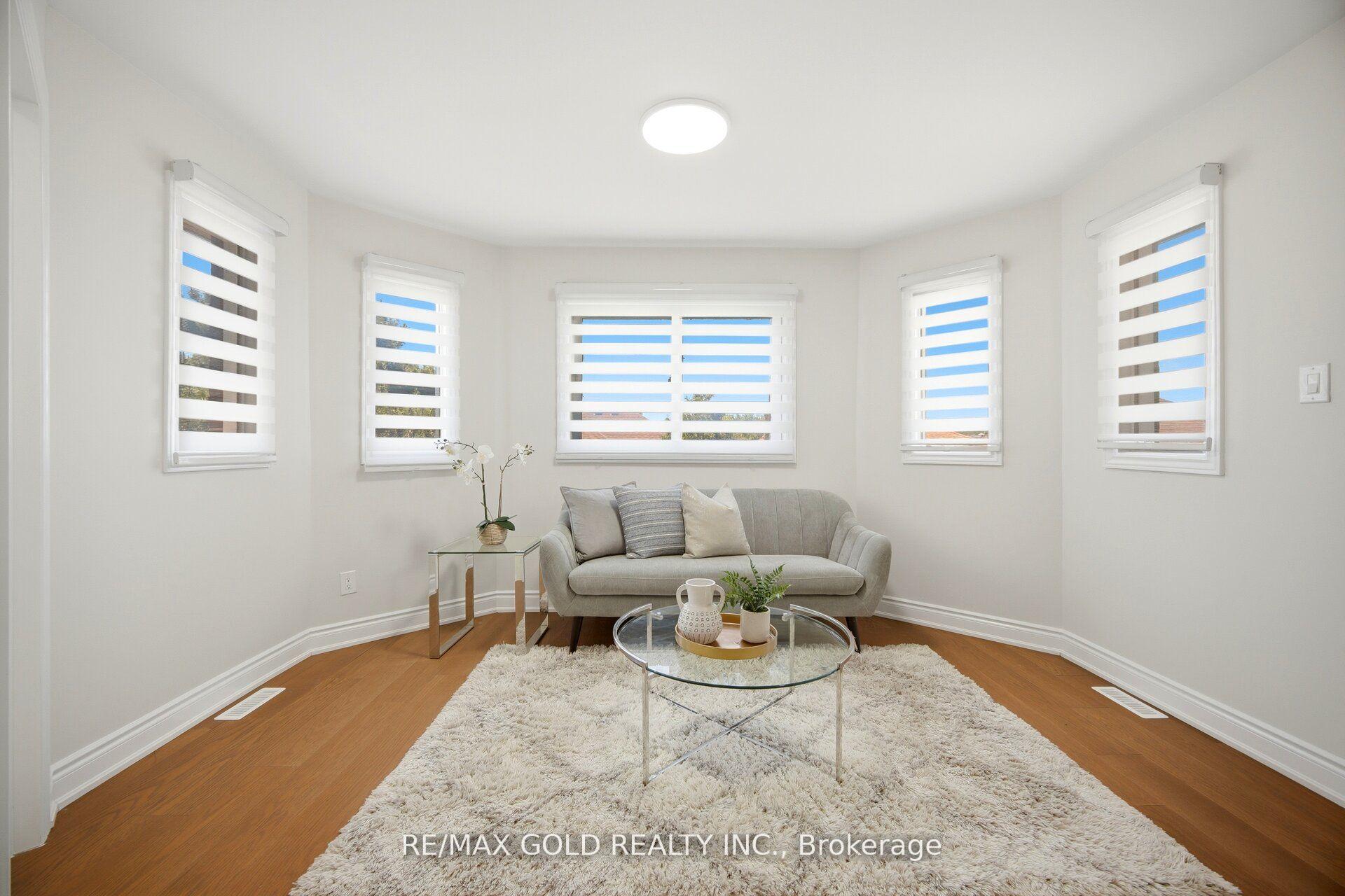 Photo 28 of 37 Lord Simcoe Drive, Brampton, Westgate — HOMEH