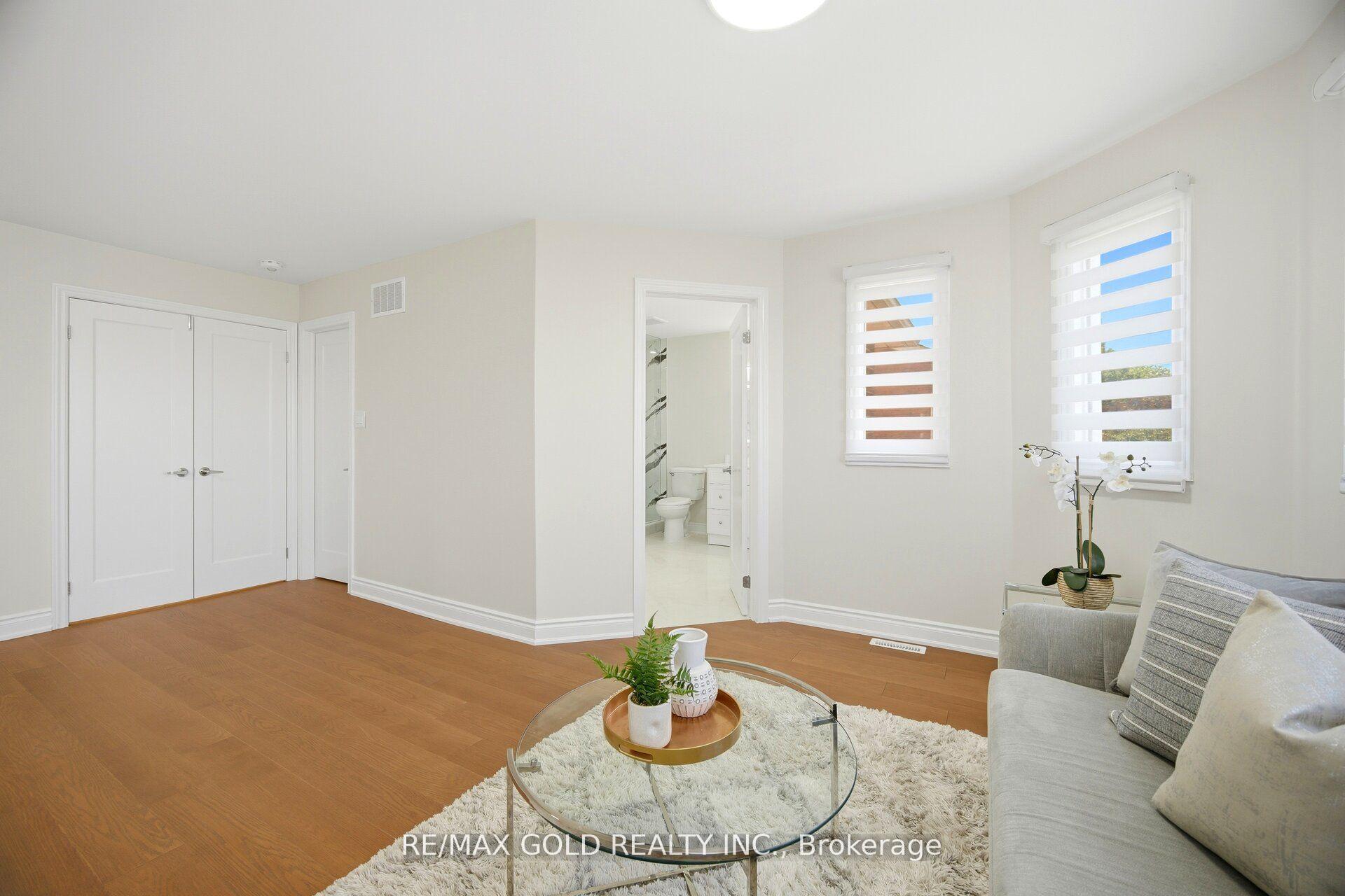 Photo 29 of 37 Lord Simcoe Drive, Brampton, Westgate — HOMEH
