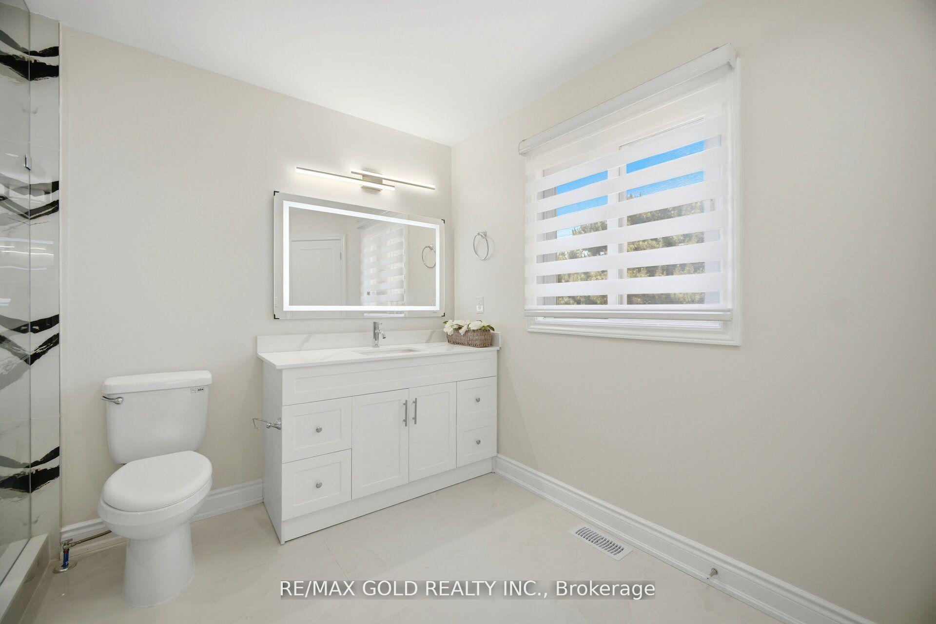 Photo 30 of 37 Lord Simcoe Drive, Brampton, Westgate — HOMEH
