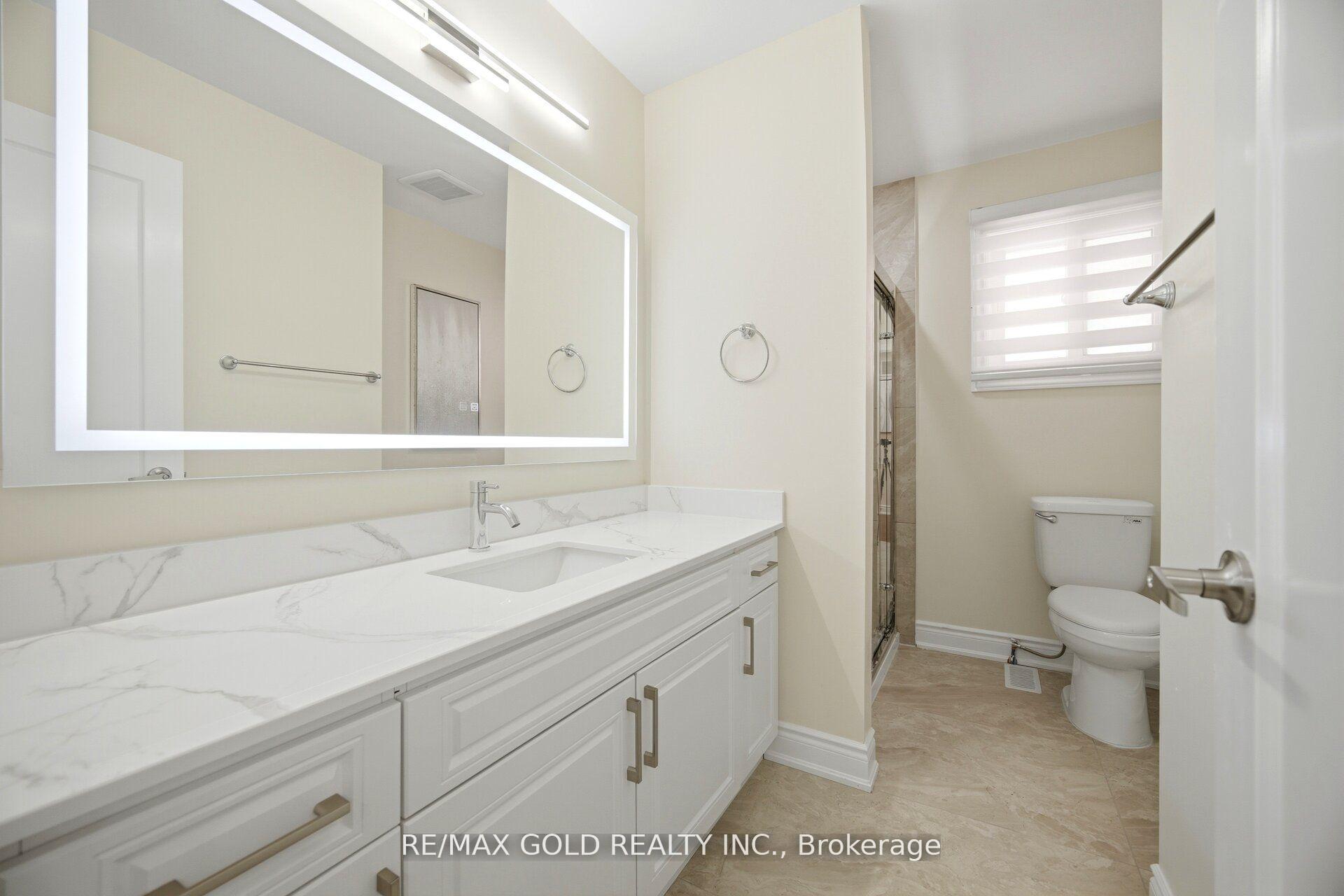 Photo 35 of 37 Lord Simcoe Drive, Brampton, Westgate — HOMEH