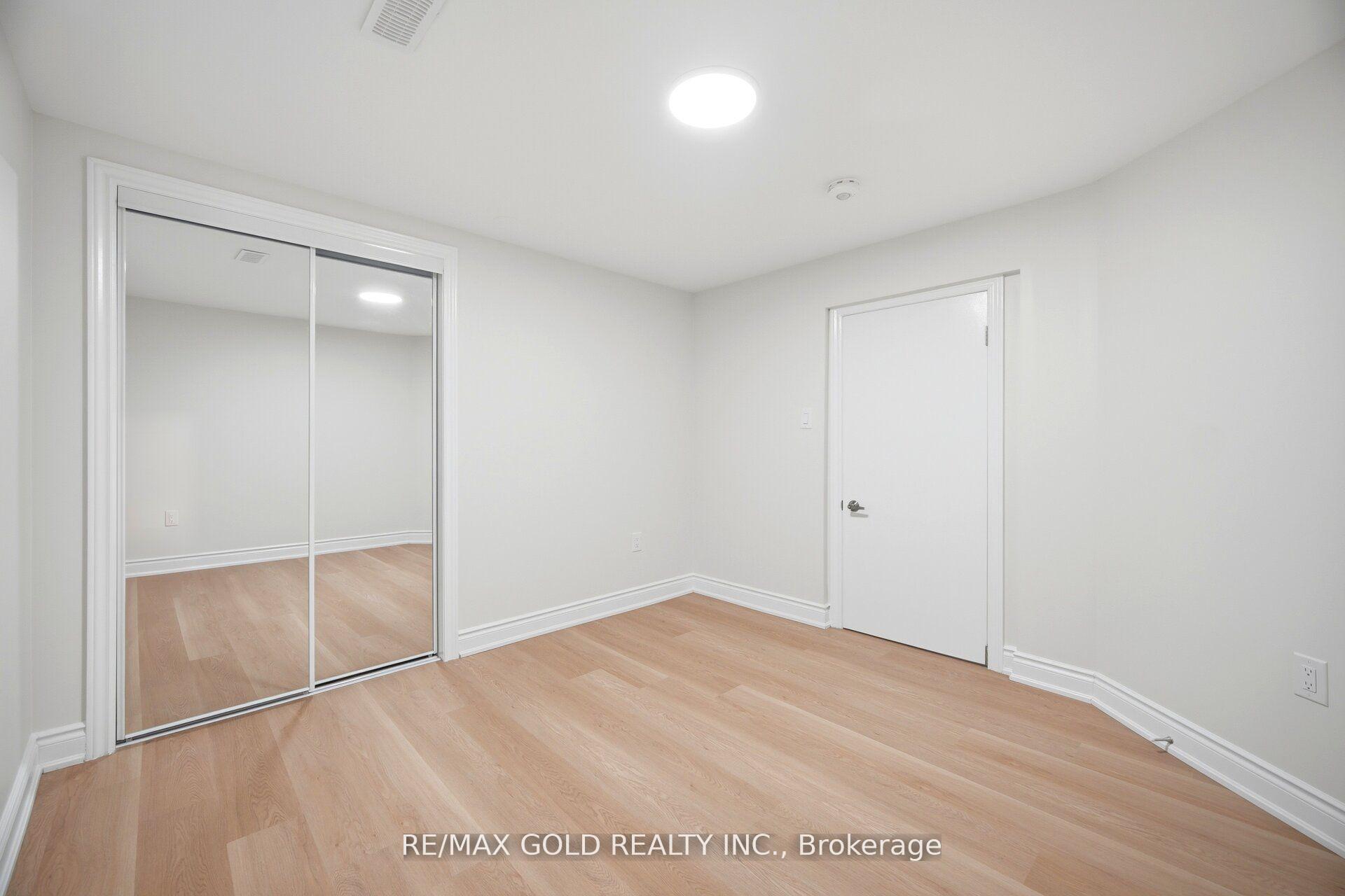 Photo 38 of 37 Lord Simcoe Drive, Brampton, Westgate — HOMEH