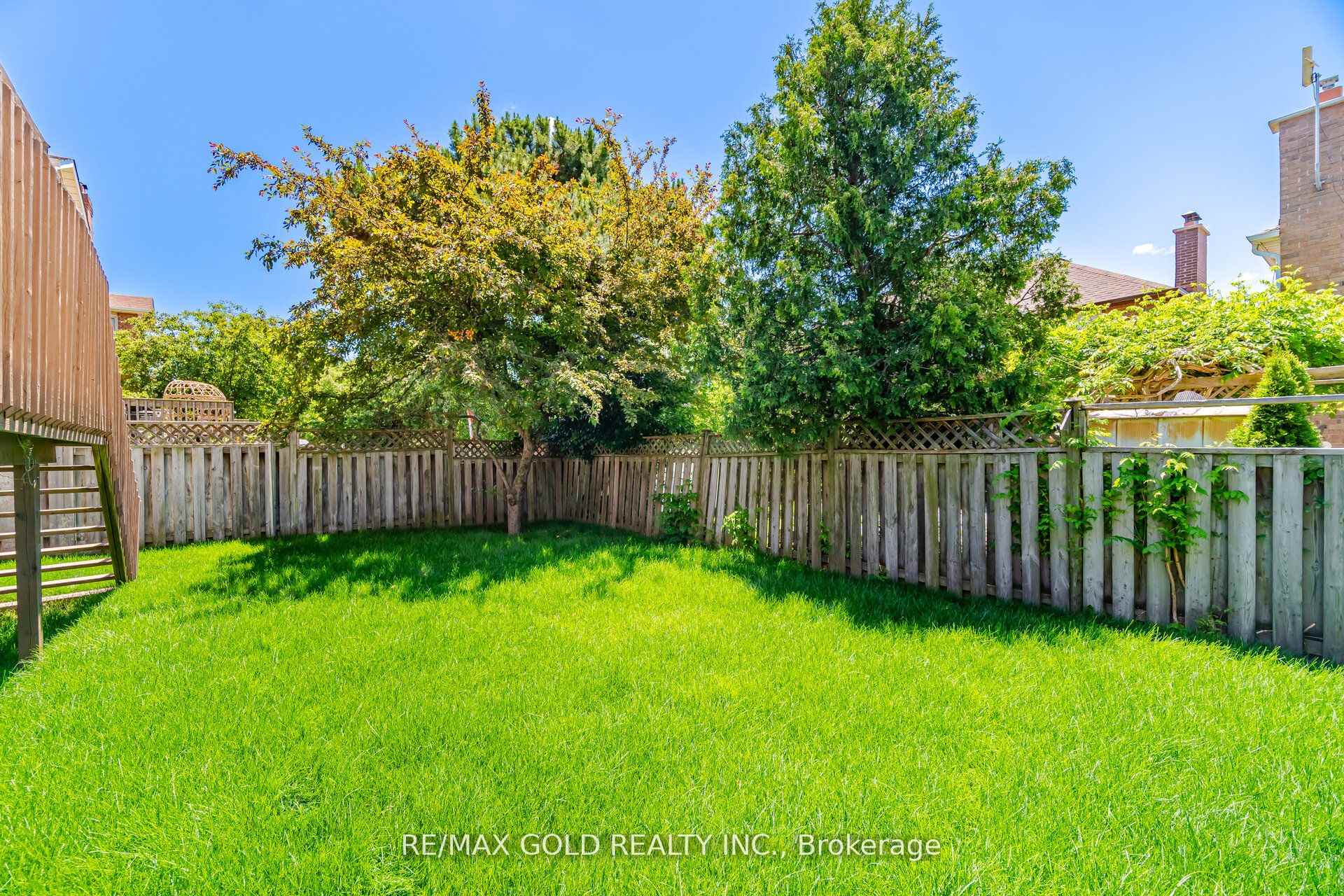 Photo 48 of 37 Lord Simcoe Drive, Brampton, Westgate — HOMEH