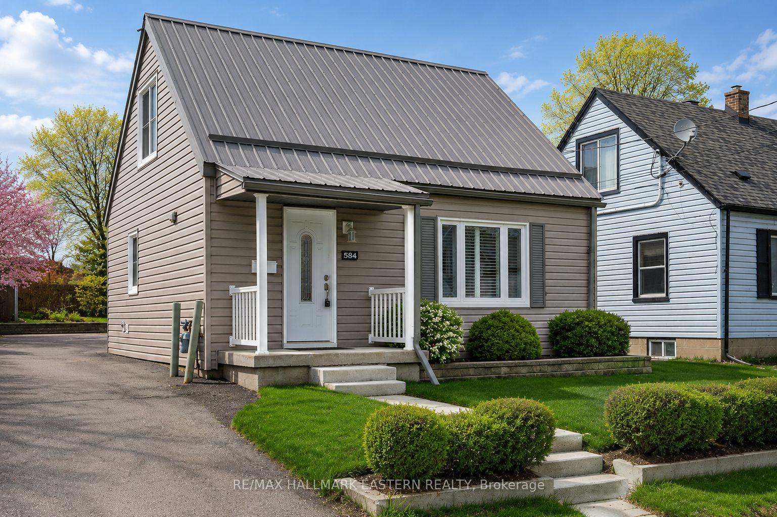 Photo 1 of 584 Paterson Street, Peterborough, Town Ward 3 — HOMEH