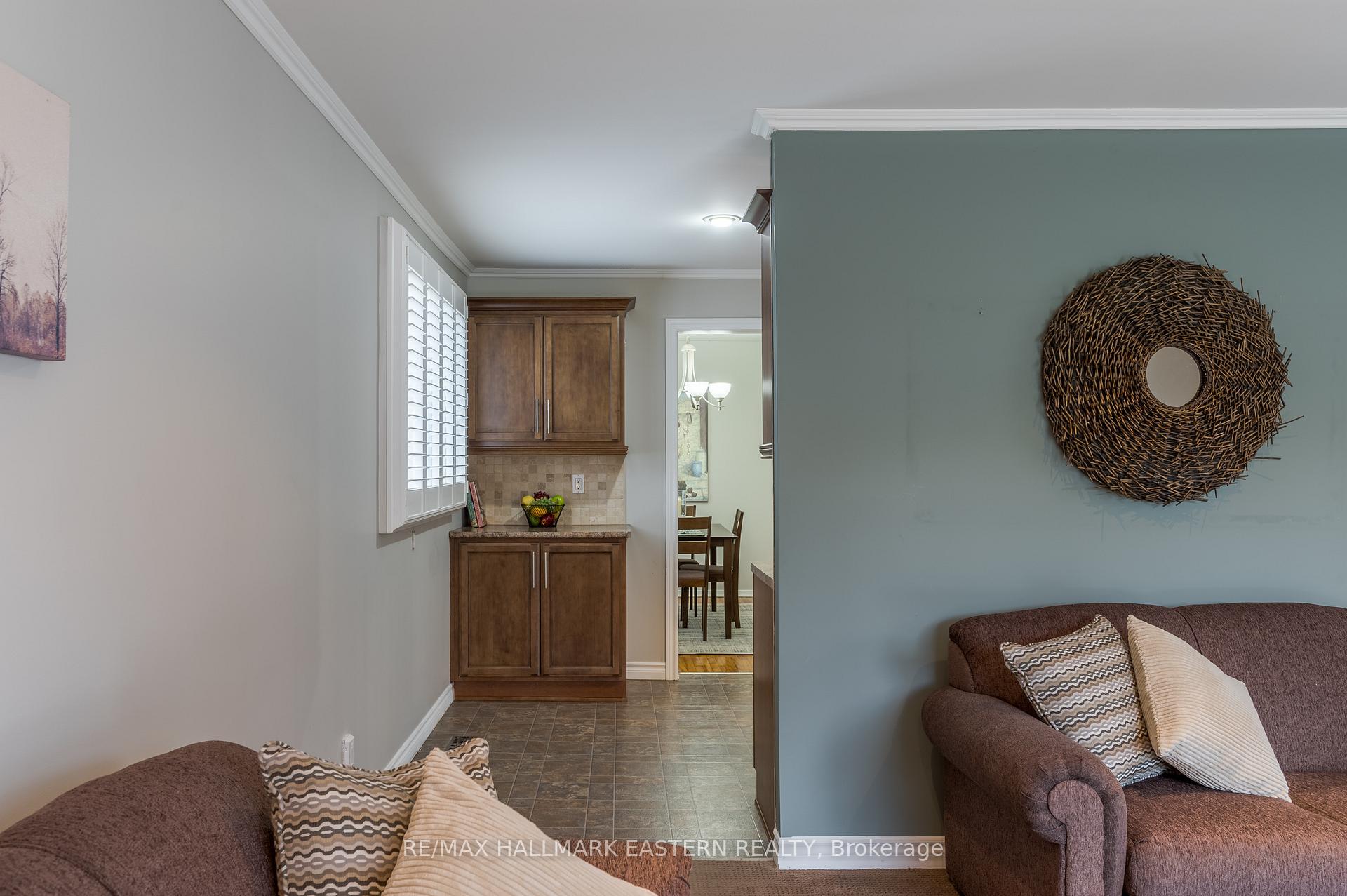 Photo 17 of 584 Paterson Street, Peterborough, Town Ward 3 — HOMEH