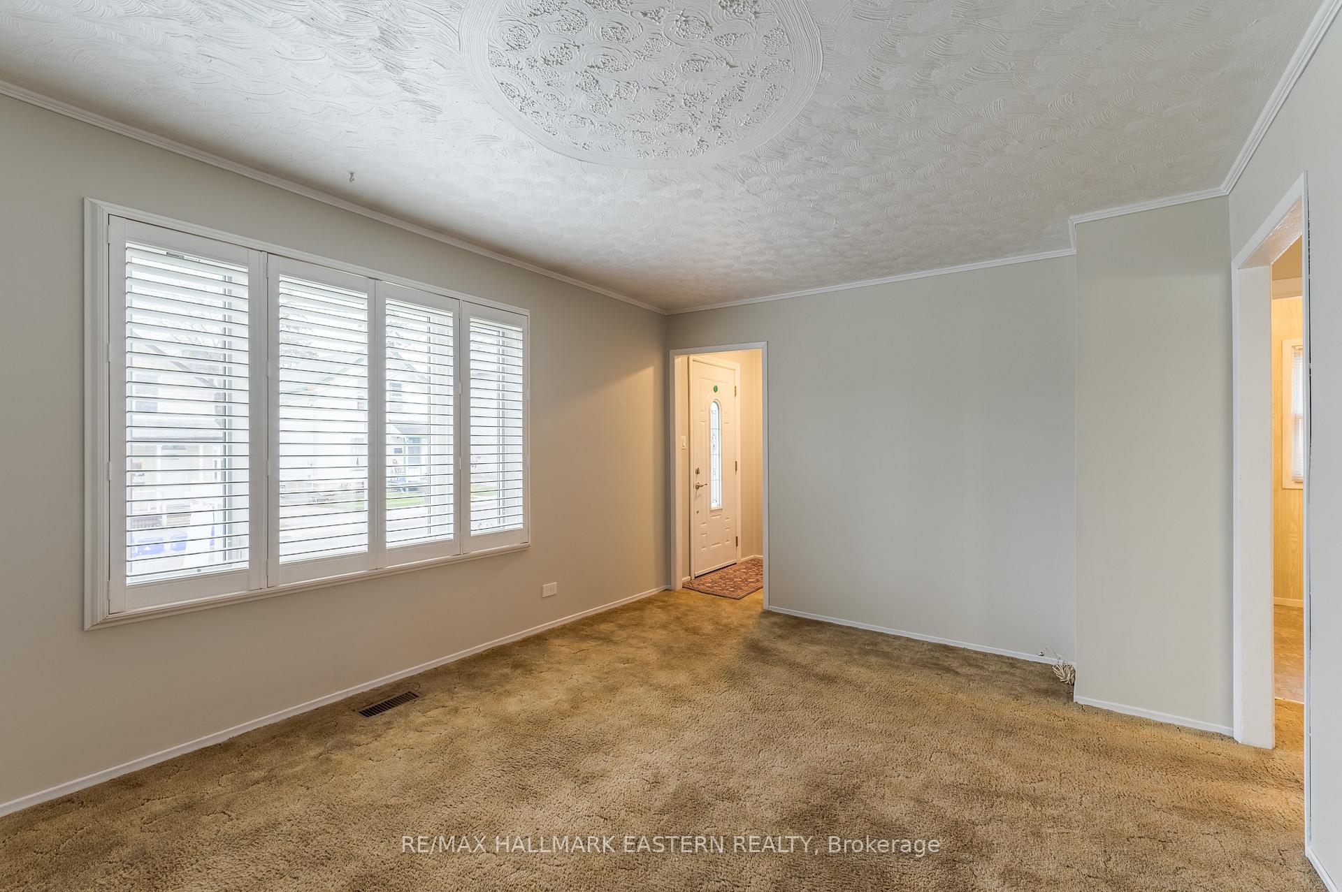 Photo 26 of 584 Paterson Street, Peterborough, Town Ward 3 — HOMEH