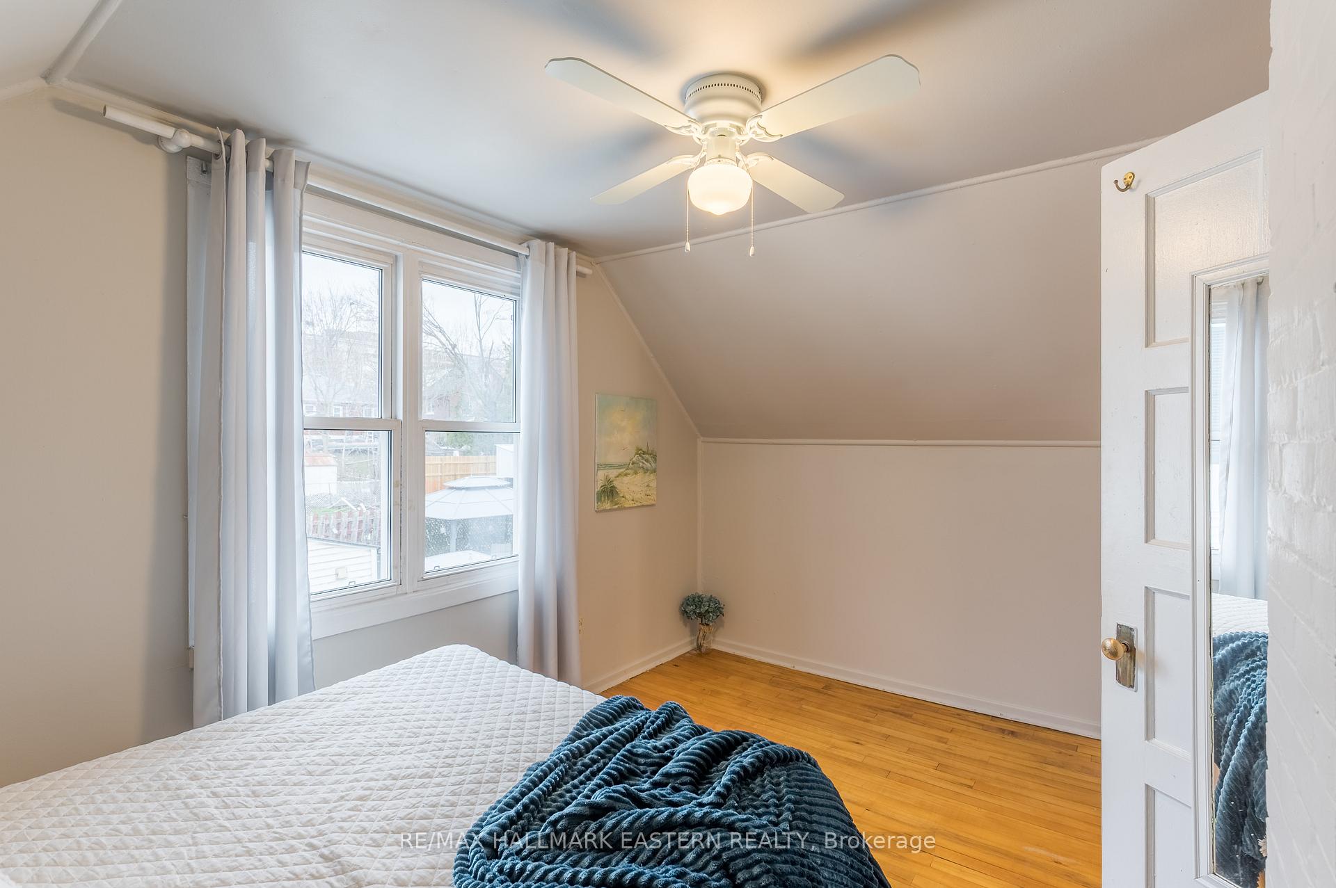 Photo 37 of 584 Paterson Street, Peterborough, Town Ward 3 — HOMEH