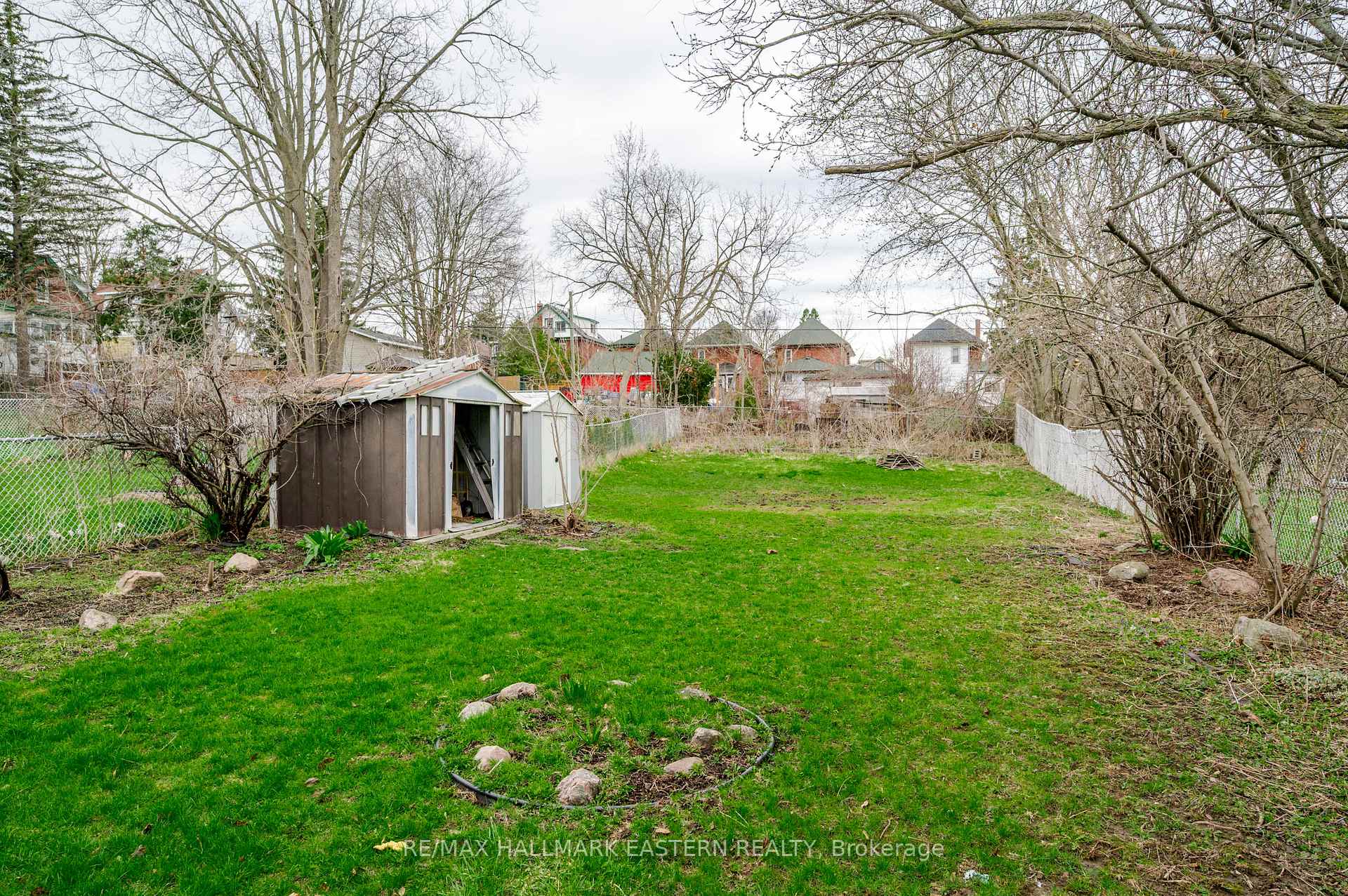 Photo 44 of 584 Paterson Street, Peterborough, Town Ward 3 — HOMEH