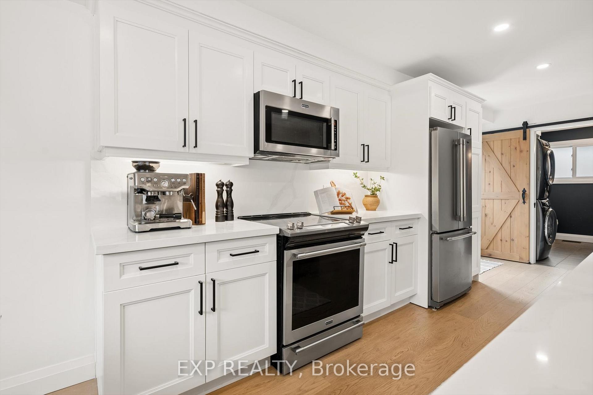 Photo 16 of 257 Laurentian Drive, Kitchener, Laurentian Hills — HOMEH