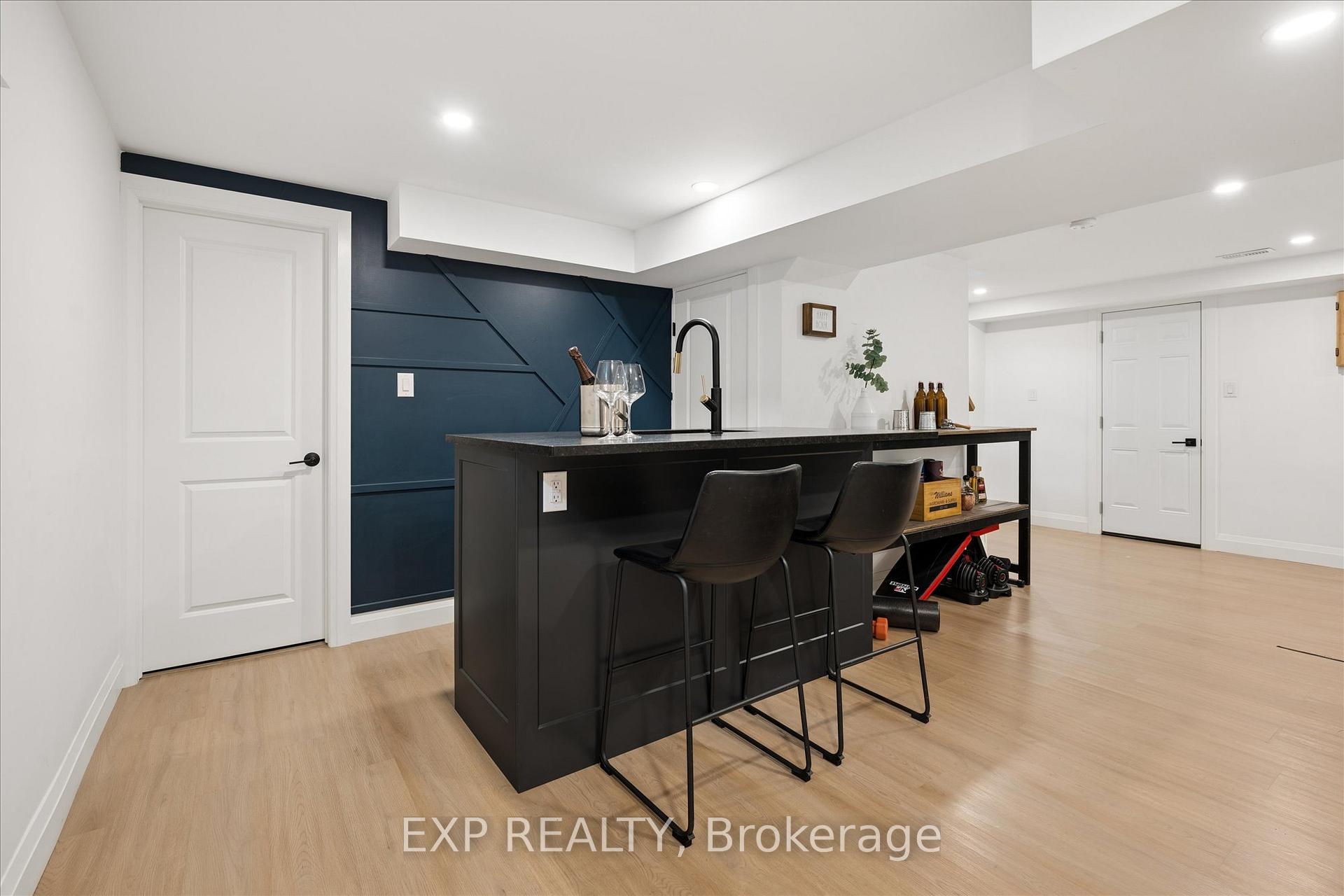 Photo 32 of 257 Laurentian Drive, Kitchener, Laurentian Hills — HOMEH