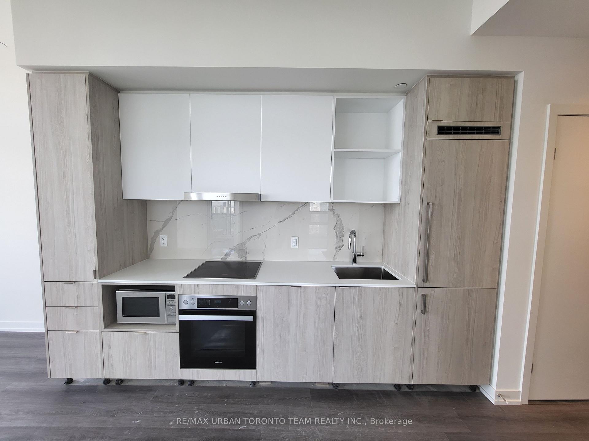 Photo 4 of Unit 5003, 138 Downes Street, Toronto, Waterfront Communities — HOMEH