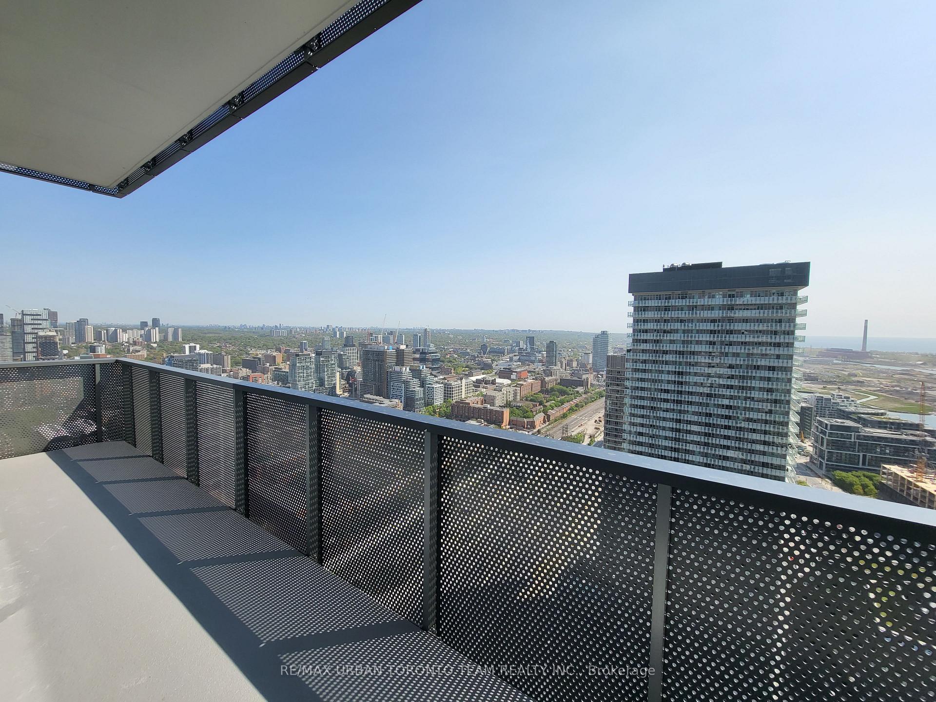 Photo 8 of Unit 5003, 138 Downes Street, Toronto, Waterfront Communities — HOMEH