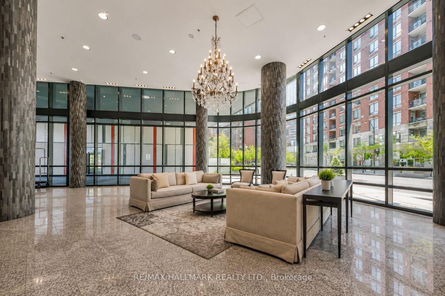 Photo 2 of Unit 721, 825 Church Street, Toronto, Rosedale-Moore Park — HOMEH