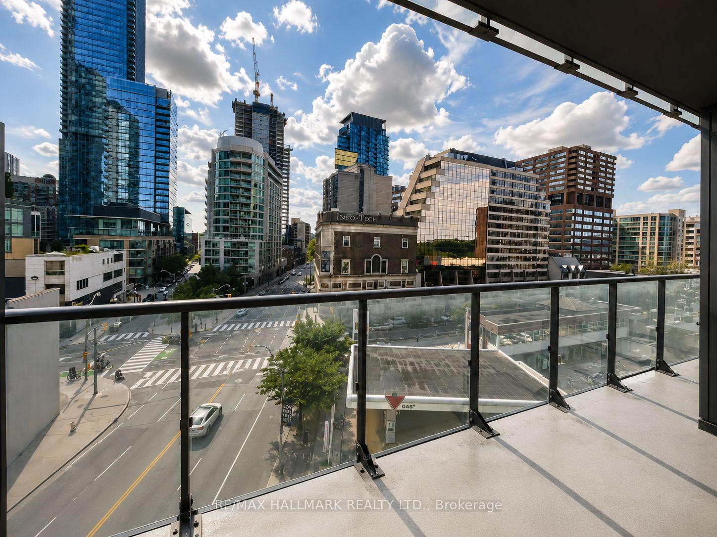 Photo 7 of Unit 721, 825 Church Street, Toronto, Rosedale-Moore Park — HOMEH