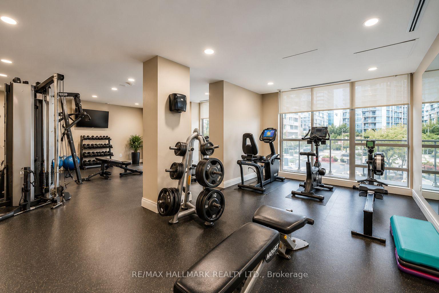 Photo 8 of Unit 721, 825 Church Street, Toronto, Rosedale-Moore Park — HOMEH