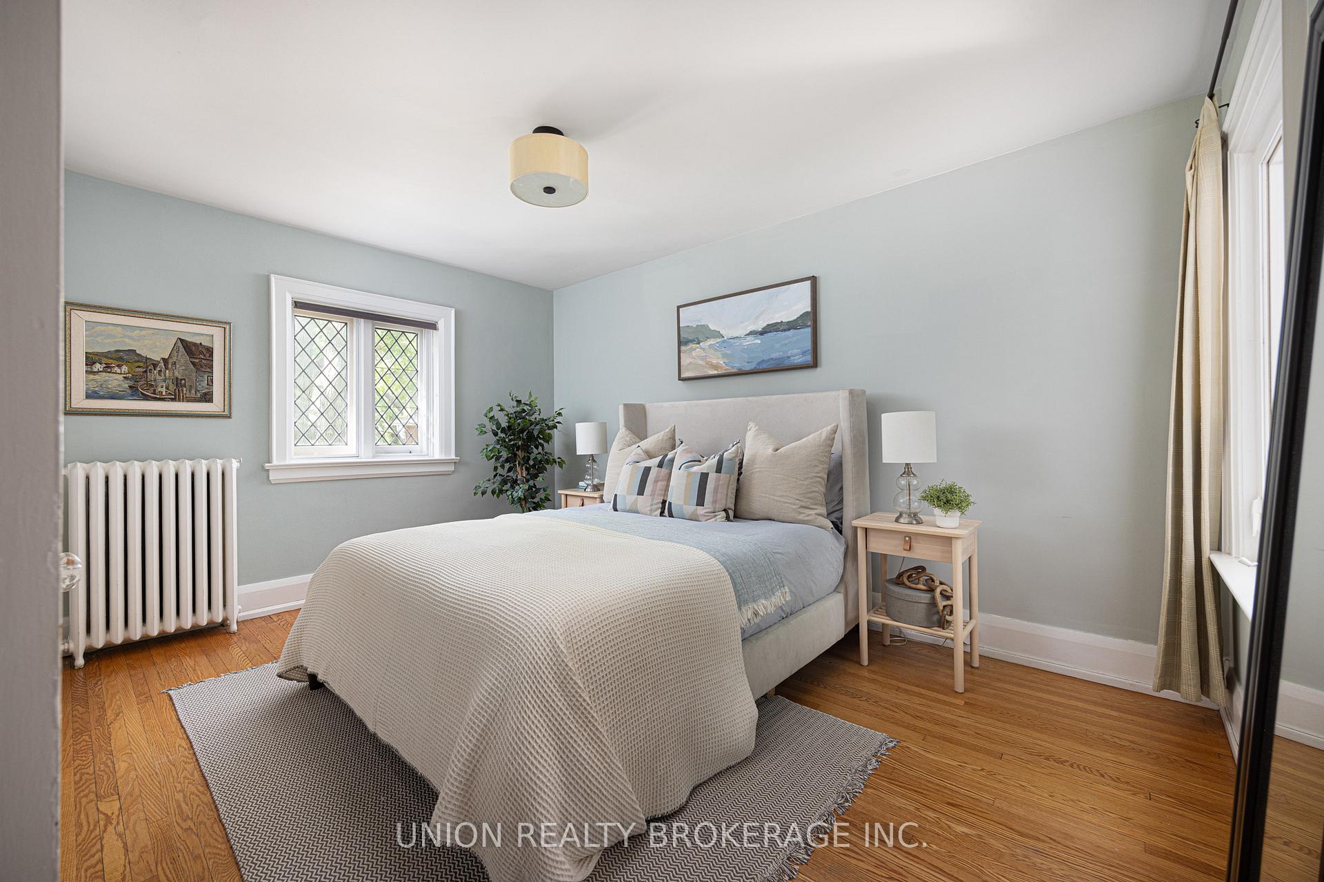 Photo 13 of 51 Pine Crescent, Toronto, The Beaches — HOMEH