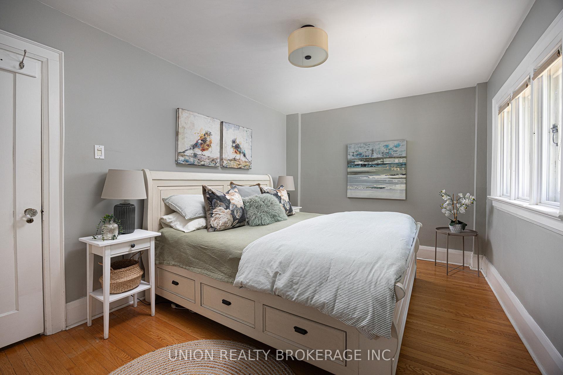Photo 14 of 51 Pine Crescent, Toronto, The Beaches — HOMEH