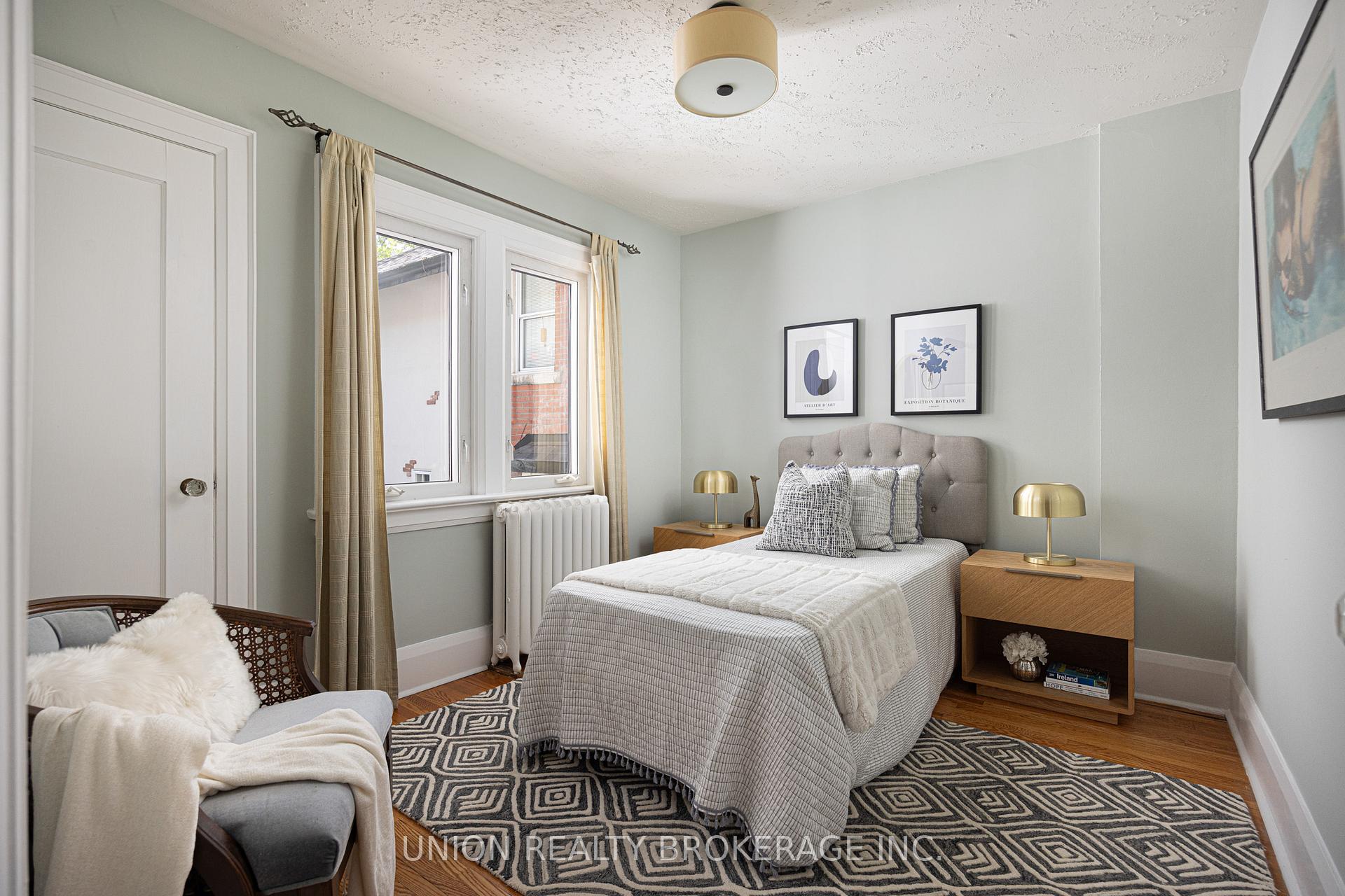 Photo 16 of 51 Pine Crescent, Toronto, The Beaches — HOMEH
