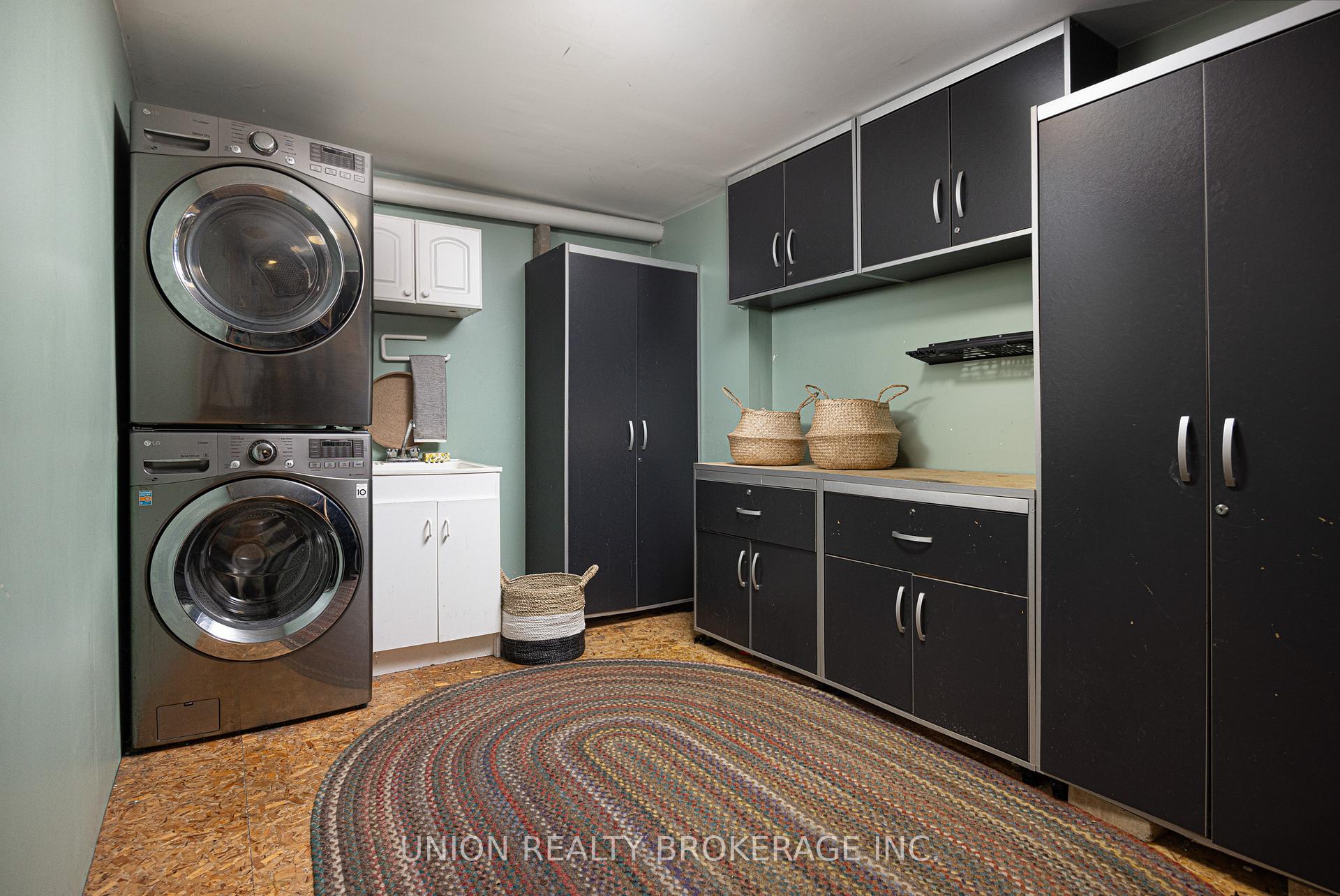 Photo 21 of 51 Pine Crescent, Toronto, The Beaches — HOMEH