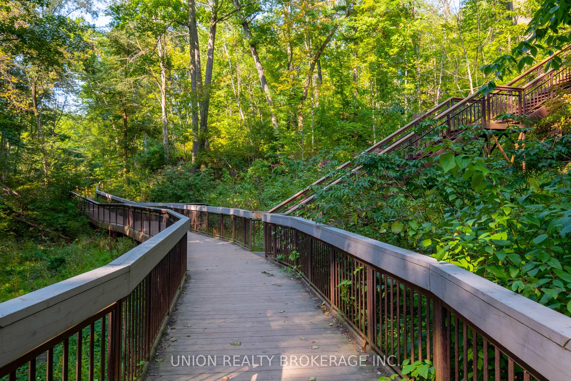 Photo 31 of 51 Pine Crescent, Toronto, The Beaches — HOMEH