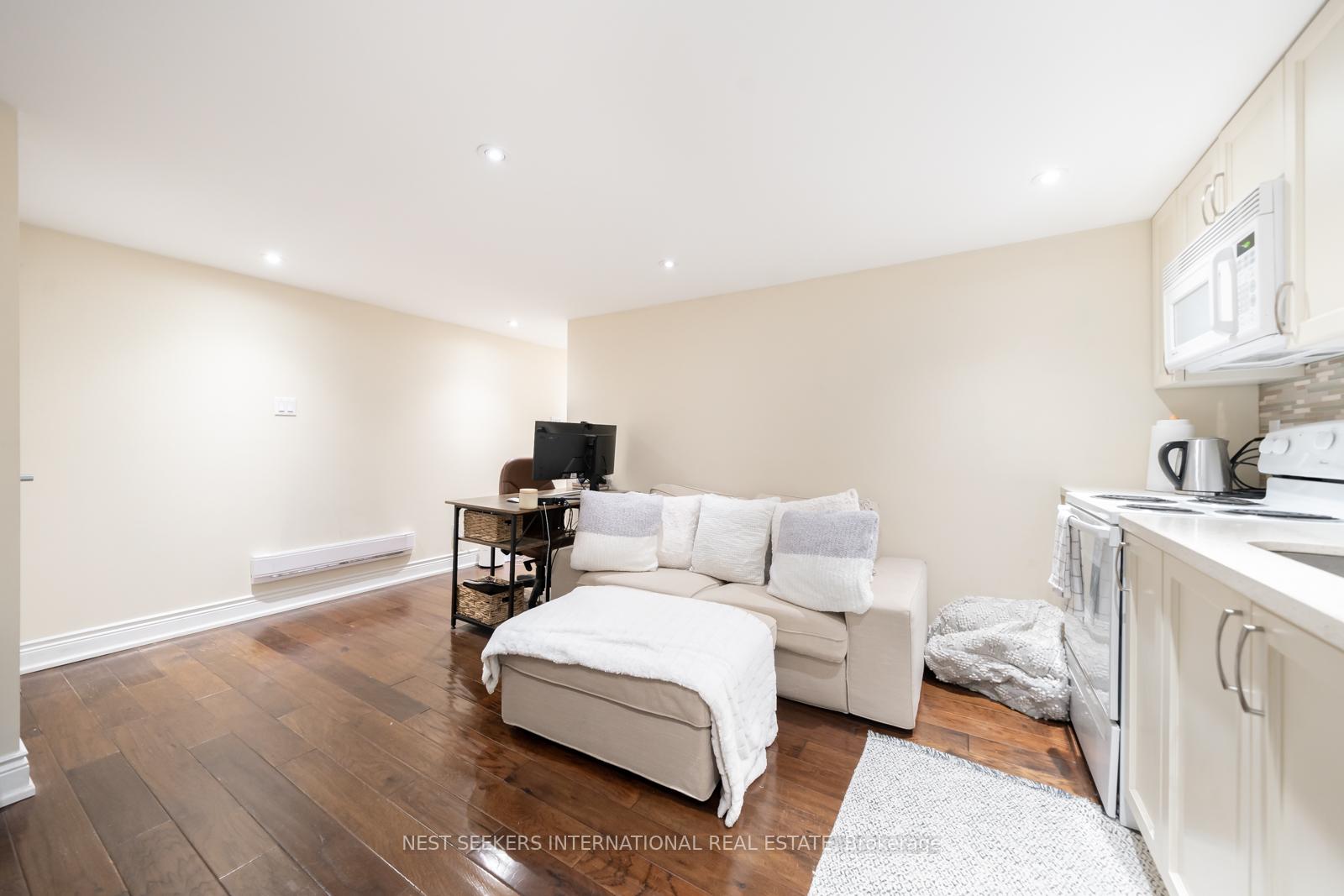 Photo 5 of Unit 7, 963 Avenue Road, Toronto, Yonge-Eglinton — HOMEH