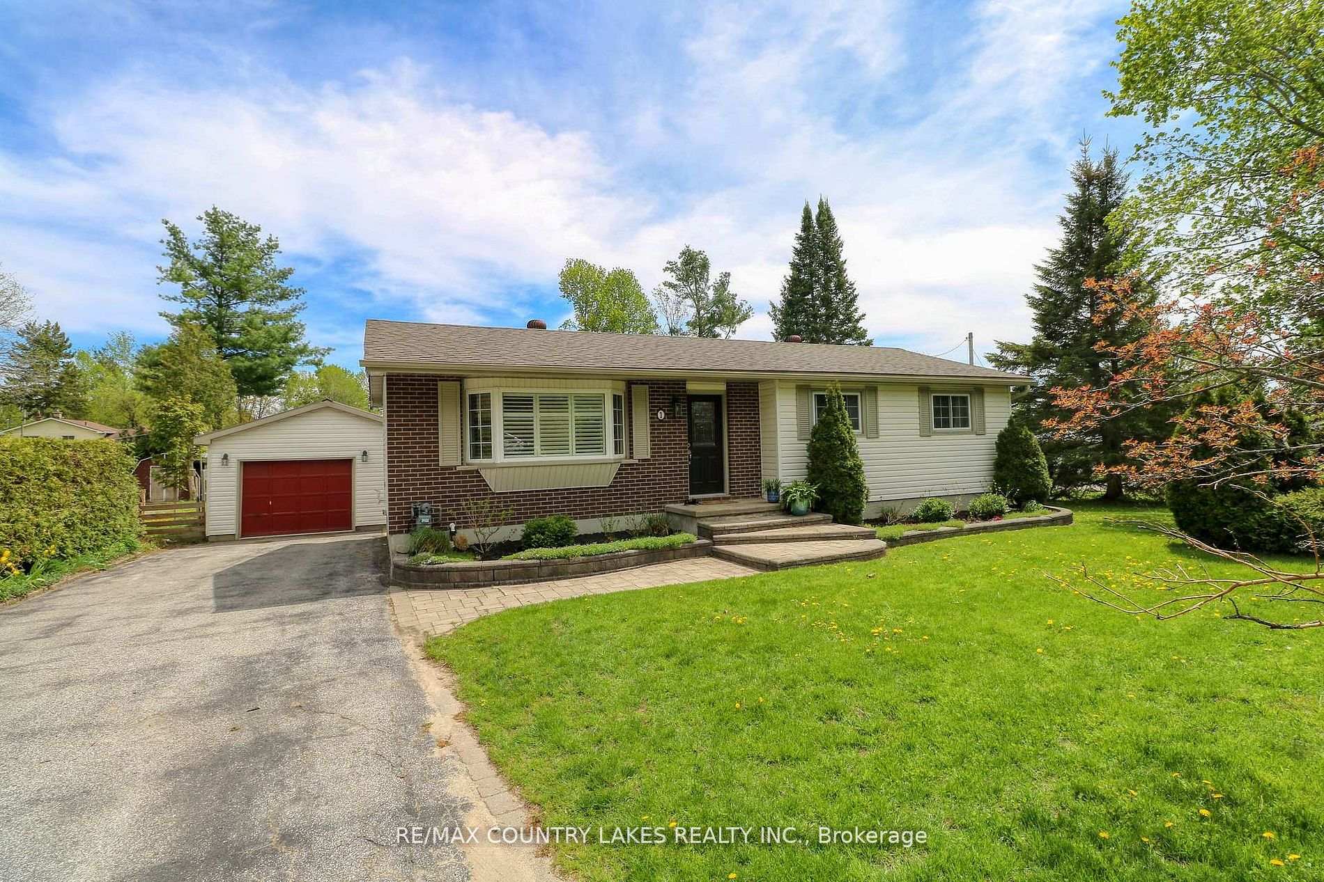 Front of 1 Price Drive