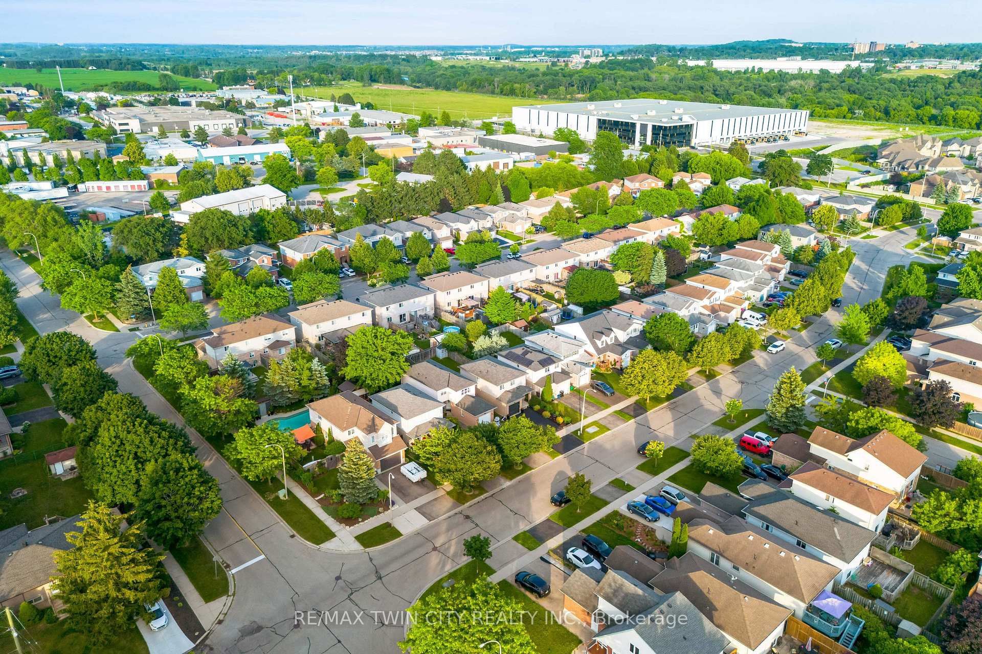 Photo 40 of 99 Stanley Avenue, Kitchener, Bridgeport — HOMEH