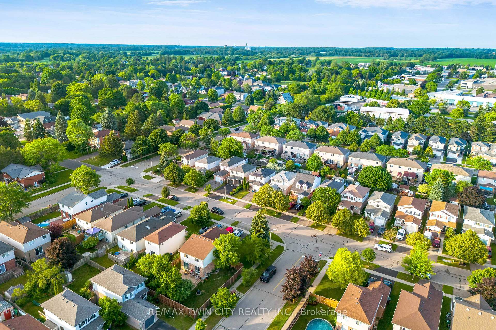Photo 41 of 99 Stanley Avenue, Kitchener, Bridgeport — HOMEH