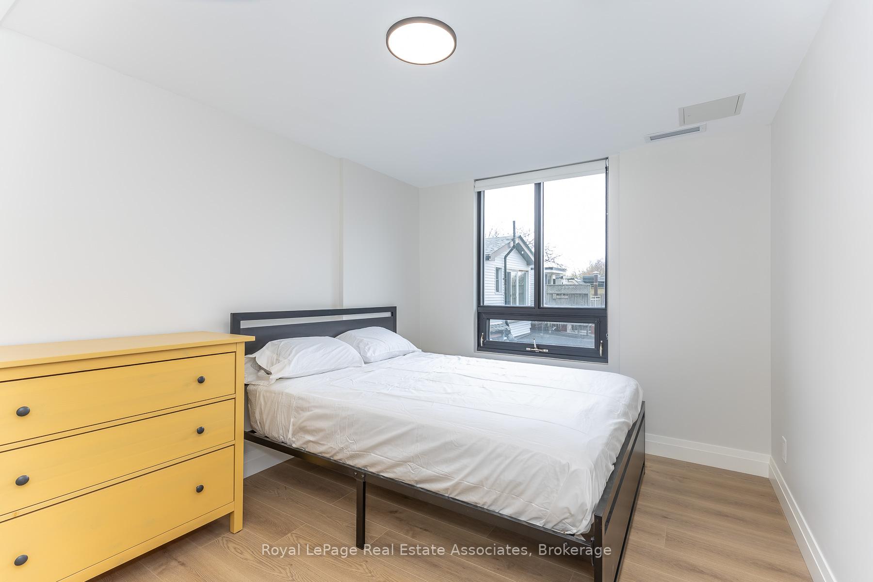 Photo 14 of Unit 204, 1000 Bathurst Street, Toronto, The Annex — HOMEH