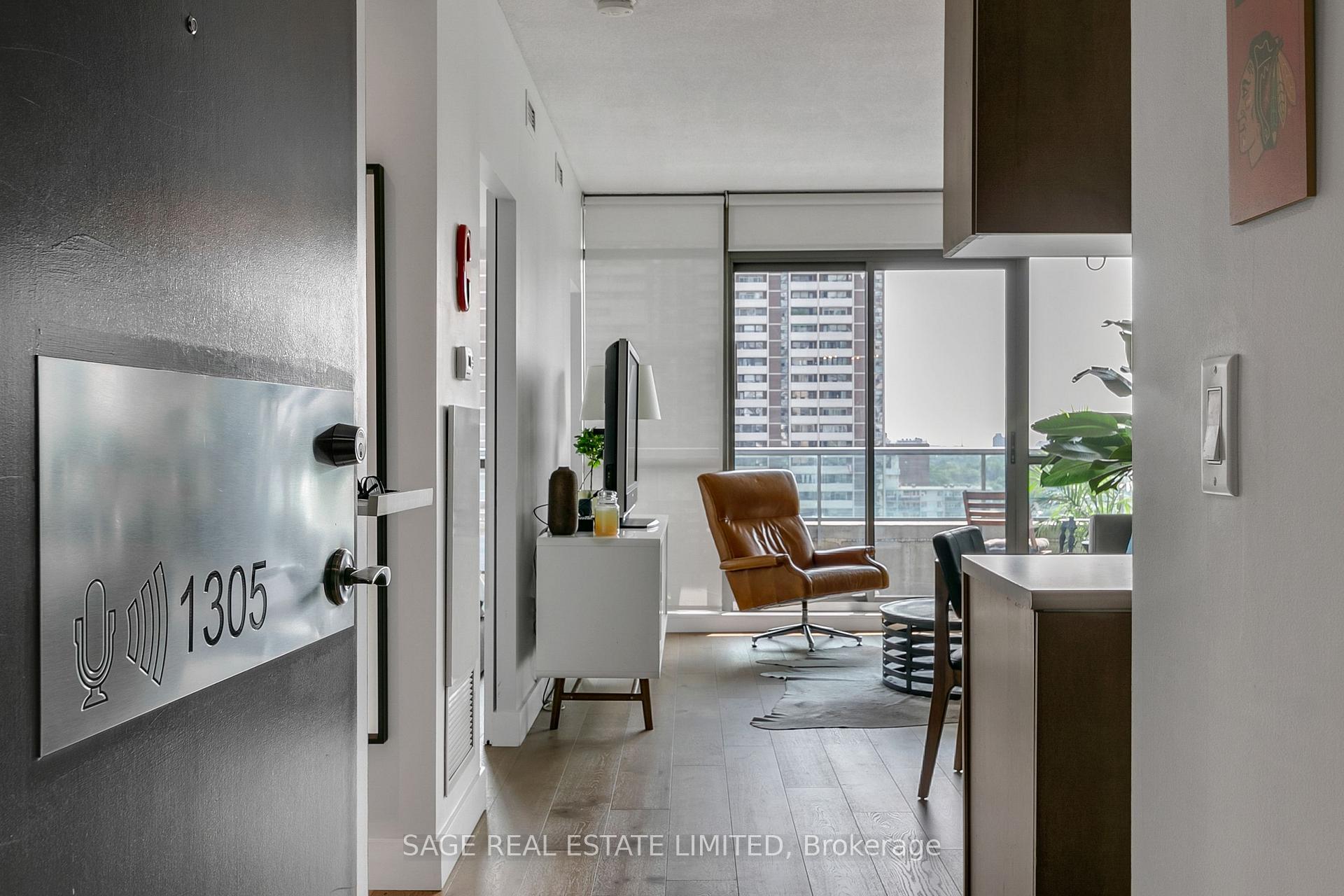 Photo 2 of Unit 1305, 285 Mutual Street, Toronto, Church-Yonge Corridor — HOMEH
