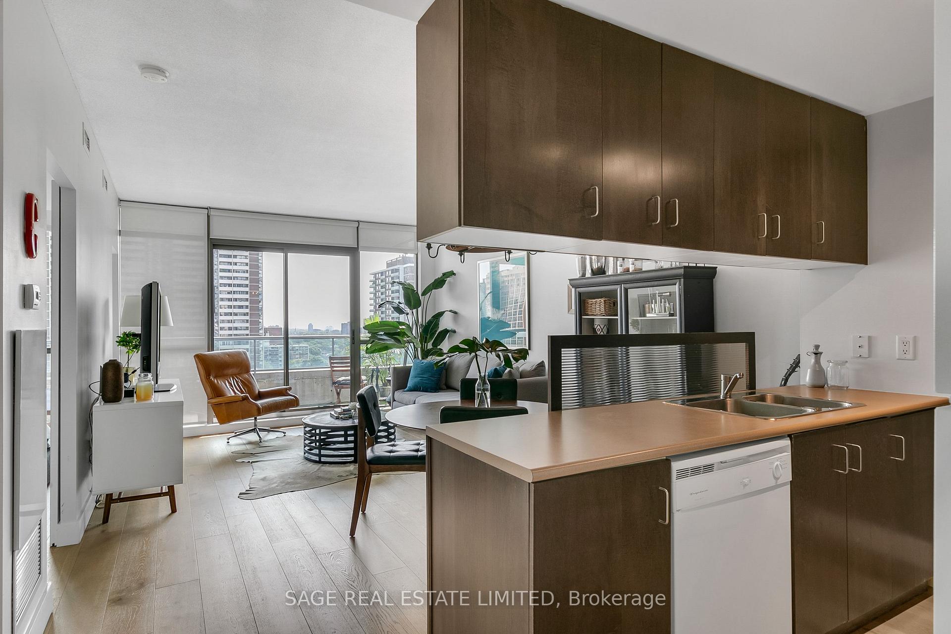 Photo 12 of Unit 1305, 285 Mutual Street, Toronto, Church-Yonge Corridor — HOMEH