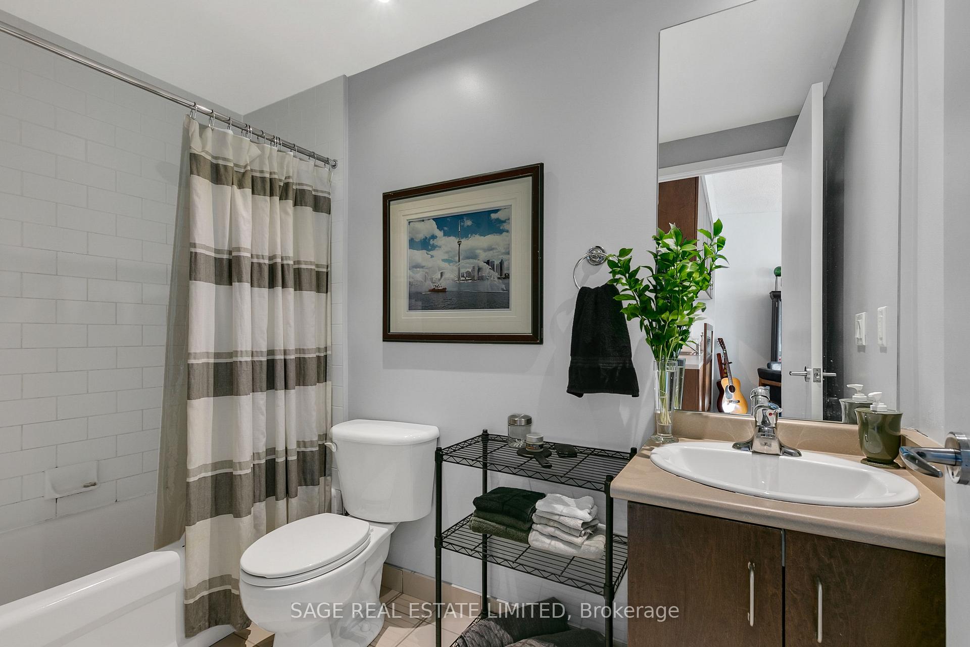 Photo 23 of Unit 1305, 285 Mutual Street, Toronto, Church-Yonge Corridor — HOMEH