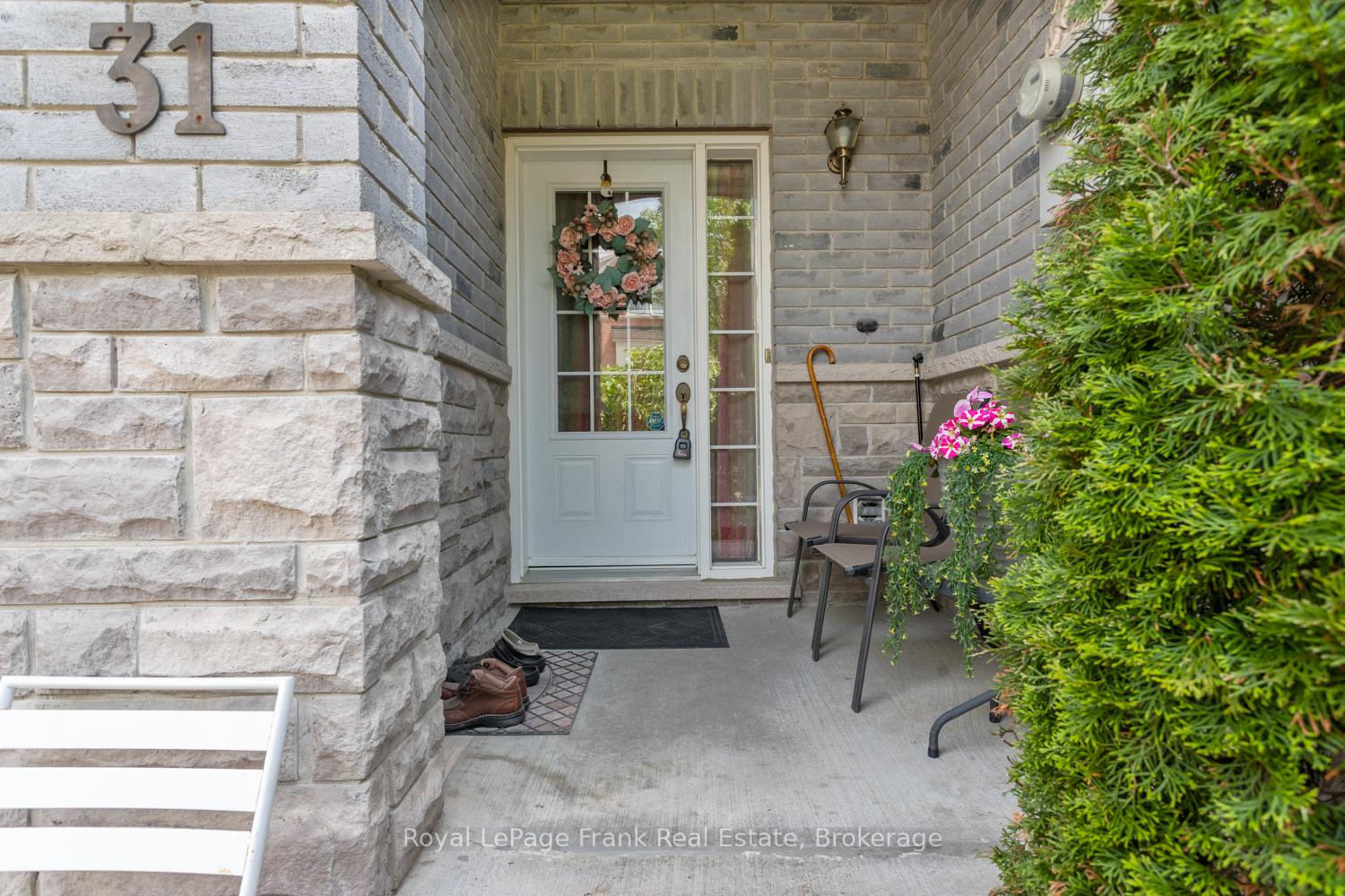 Photo 2 of 31 Linnell Street, Ajax, Central East — HOMEH
