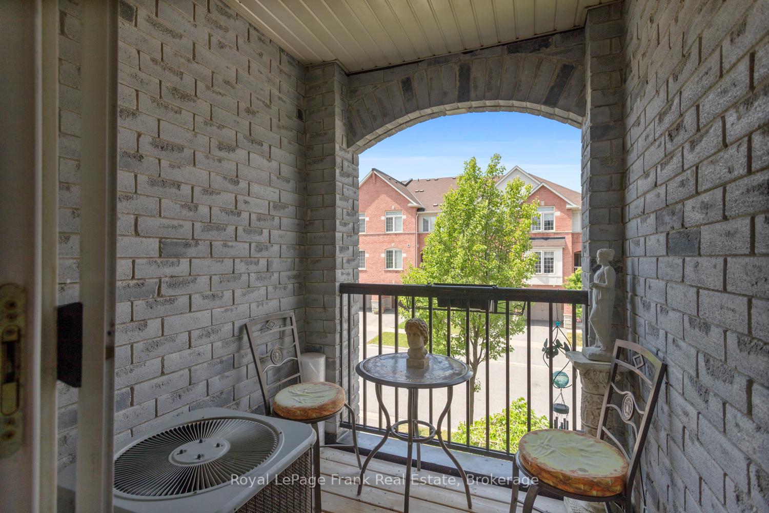 Photo 17 of 31 Linnell Street, Ajax, Central East — HOMEH