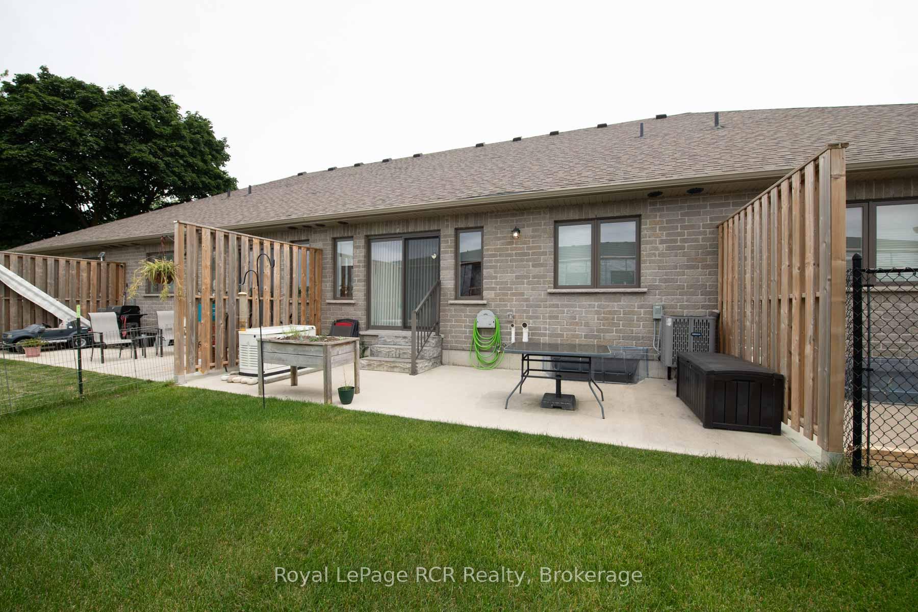 Photo 3 of 465 Wellington Street E, Wellington North, Mount Forest — HOMEH