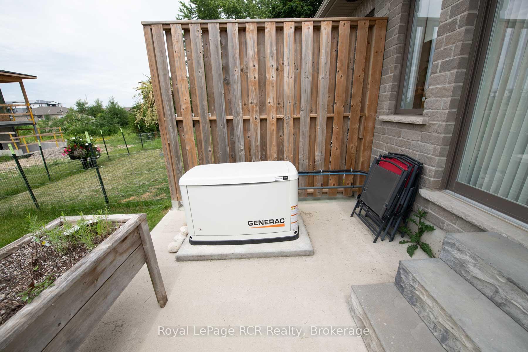Photo 4 of 465 Wellington Street E, Wellington North, Mount Forest — HOMEH