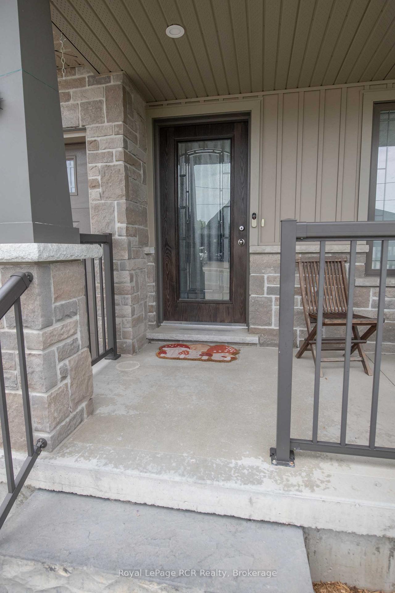 Photo 9 of 465 Wellington Street E, Wellington North, Mount Forest — HOMEH