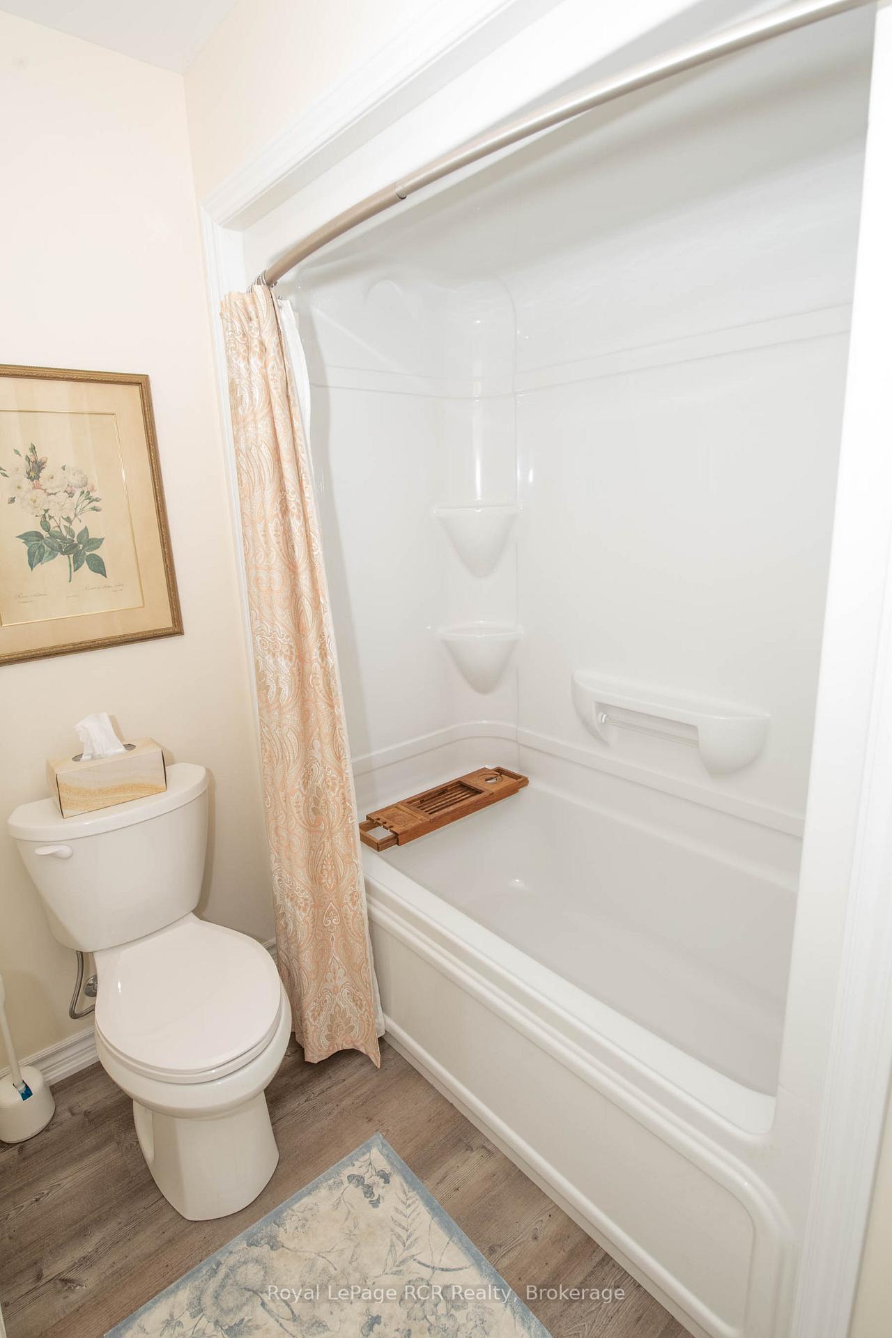 Photo 14 of 465 Wellington Street E, Wellington North, Mount Forest — HOMEH