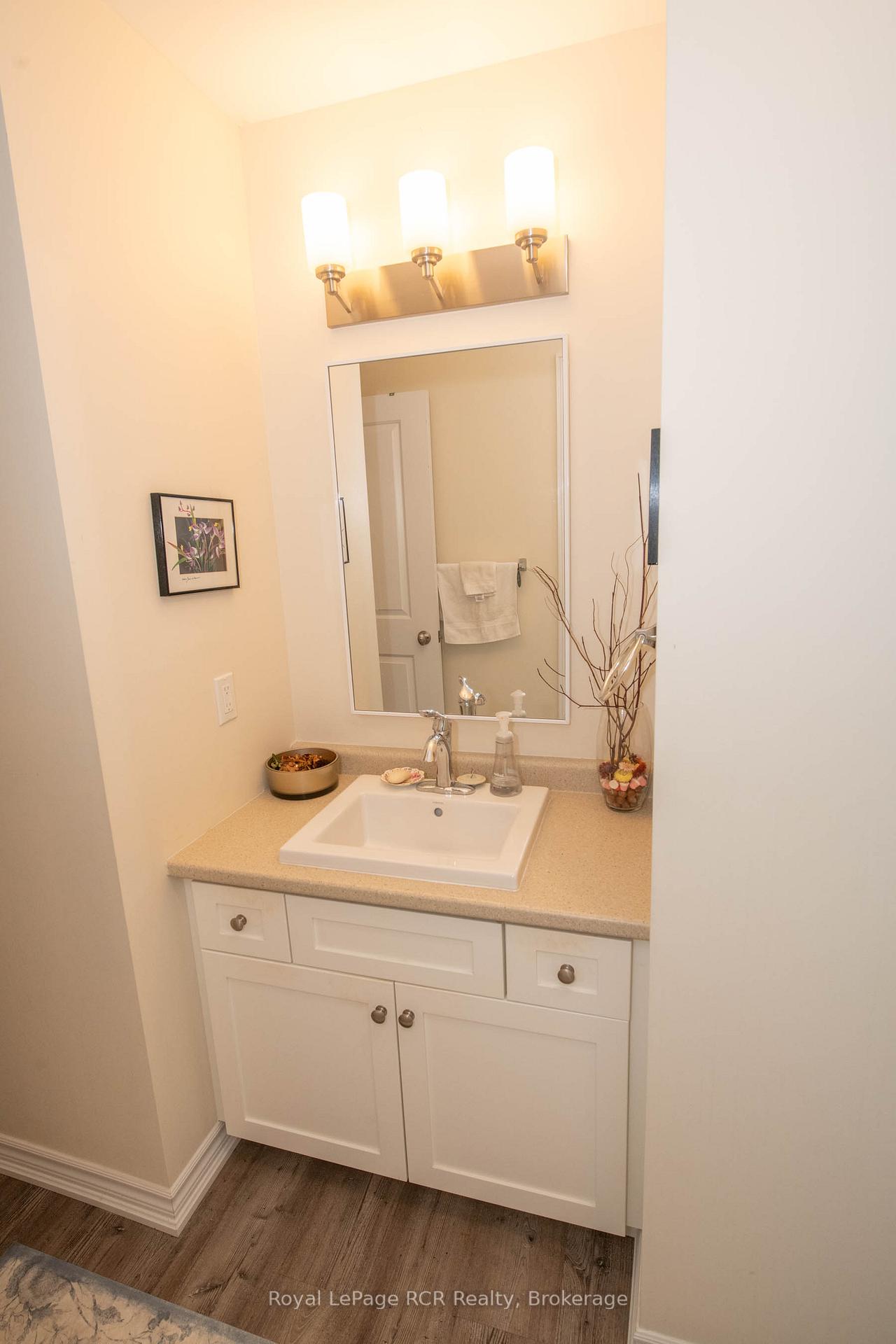 Photo 15 of 465 Wellington Street E, Wellington North, Mount Forest — HOMEH