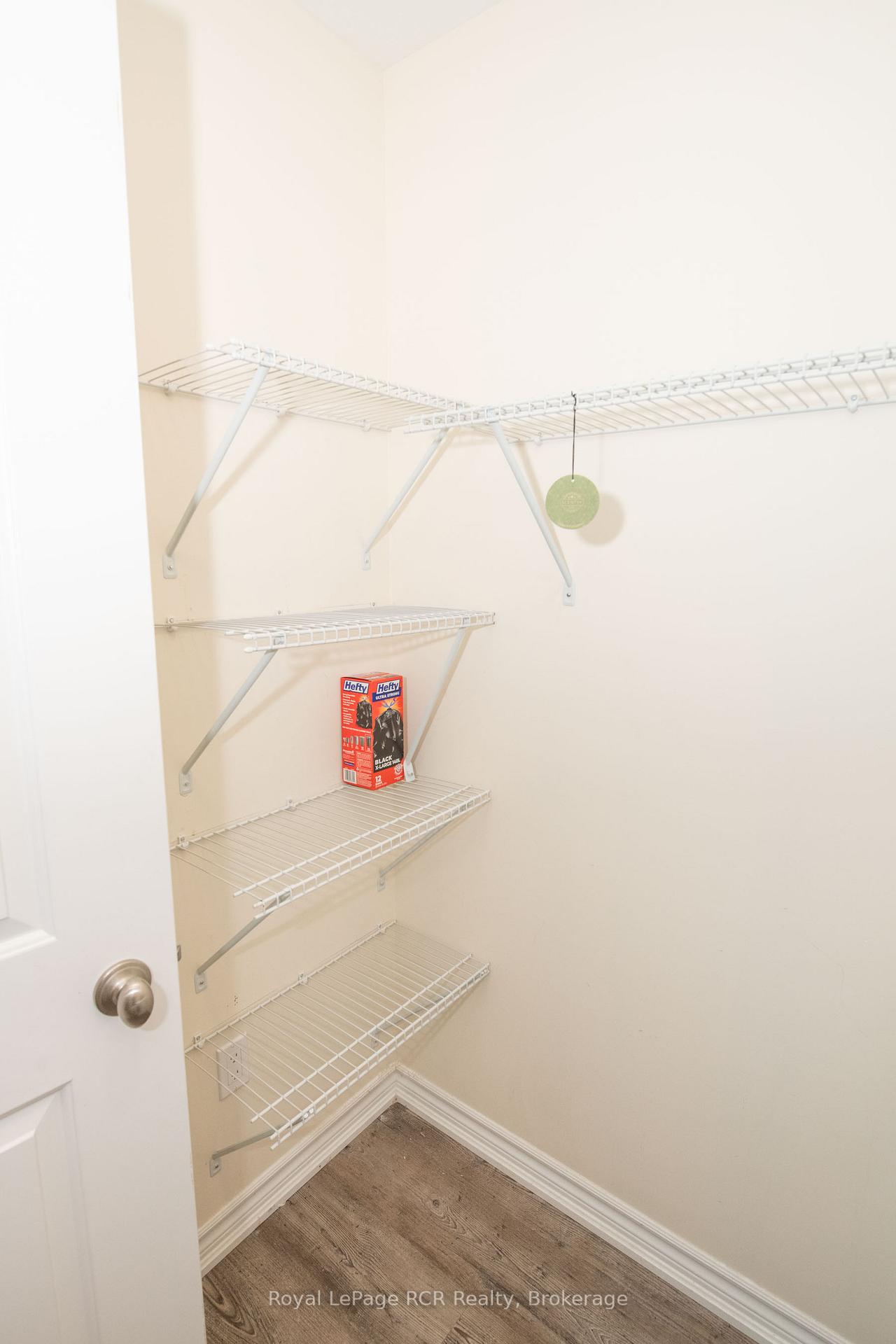 Photo 18 of 465 Wellington Street E, Wellington North, Mount Forest — HOMEH