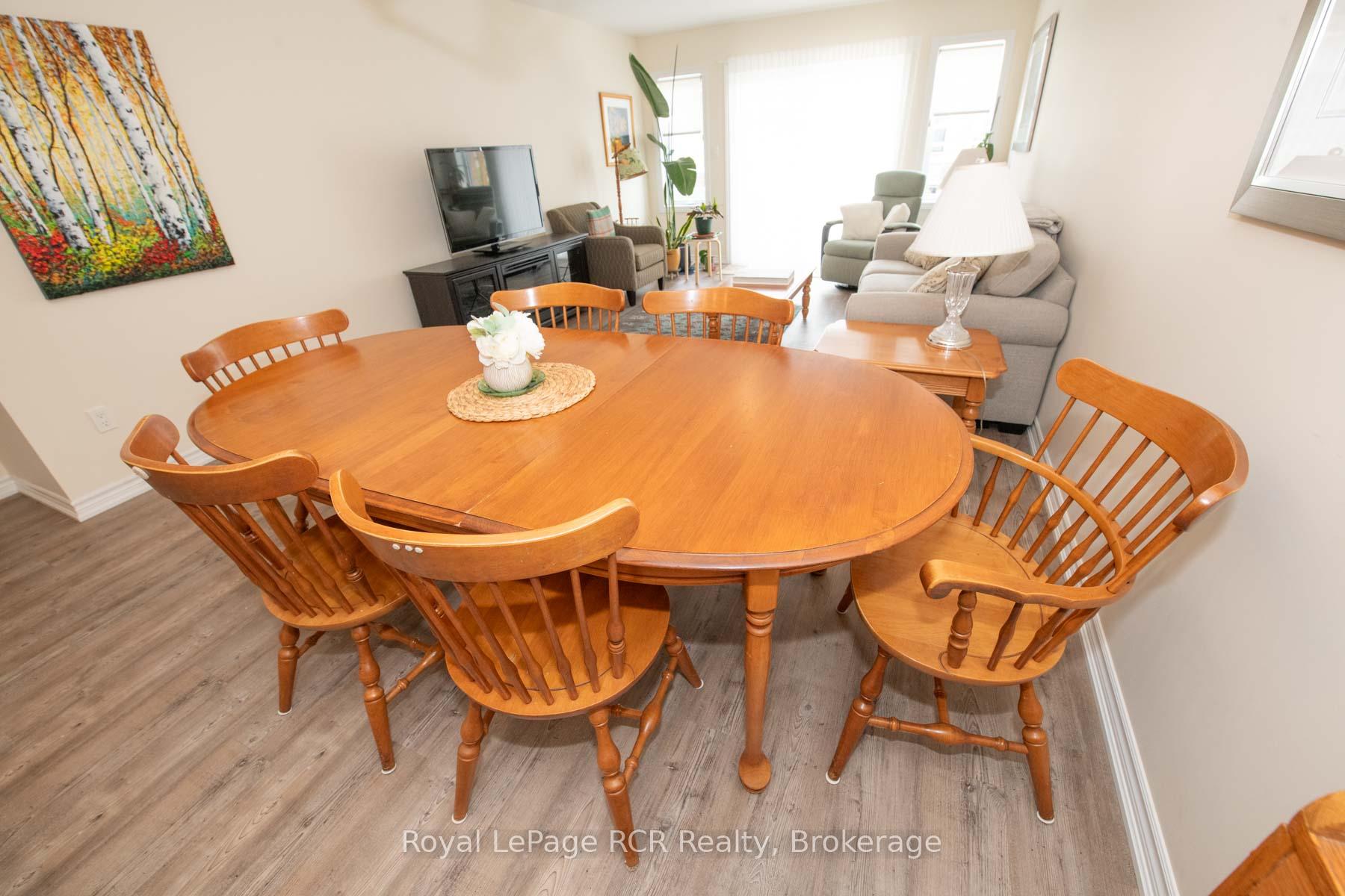 Photo 25 of 465 Wellington Street E, Wellington North, Mount Forest — HOMEH