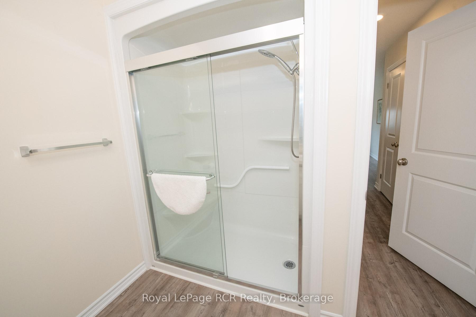 Photo 31 of 465 Wellington Street E, Wellington North, Mount Forest — HOMEH